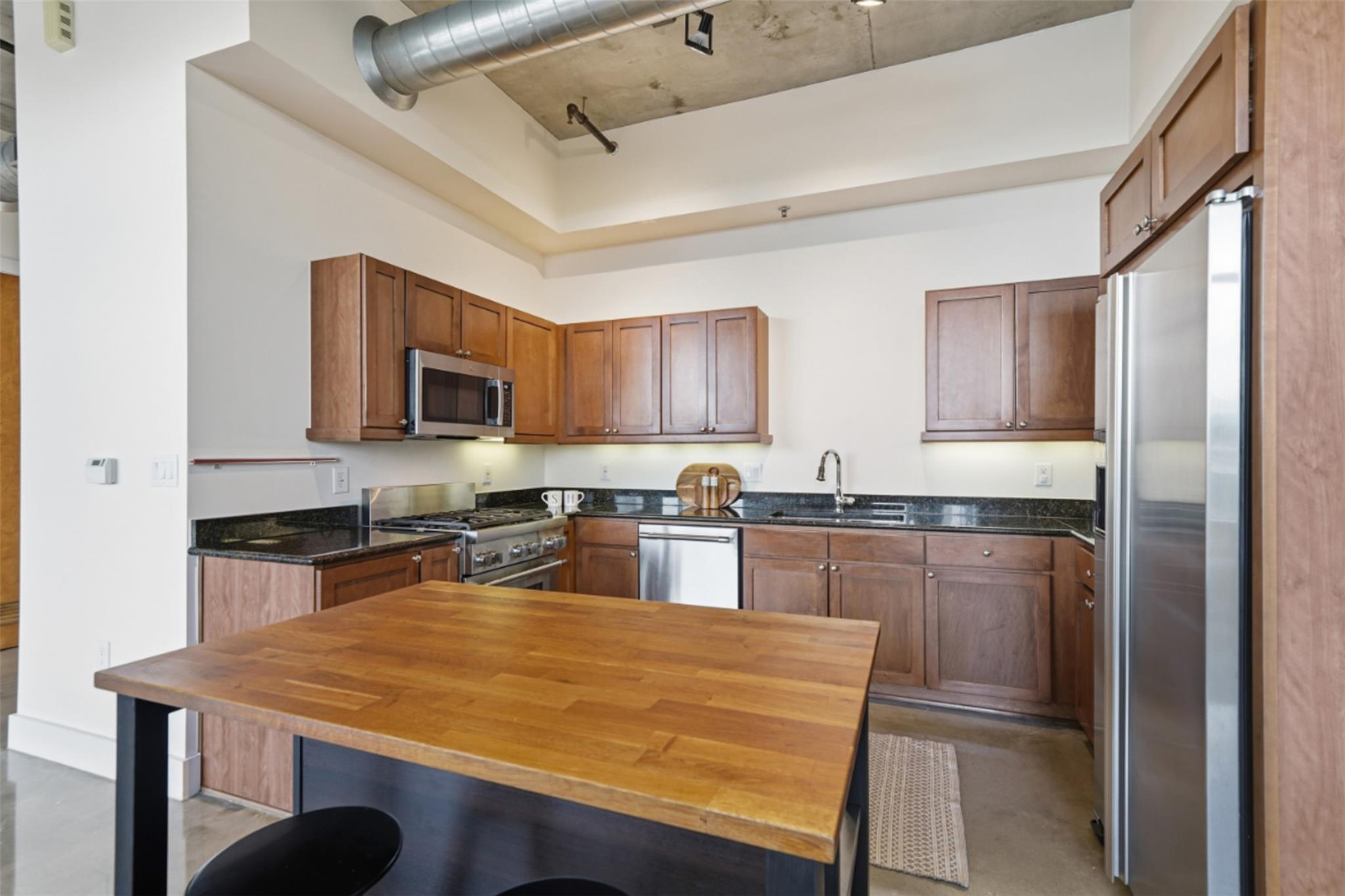 800 W 5th St # 906, Austin, TX 78703