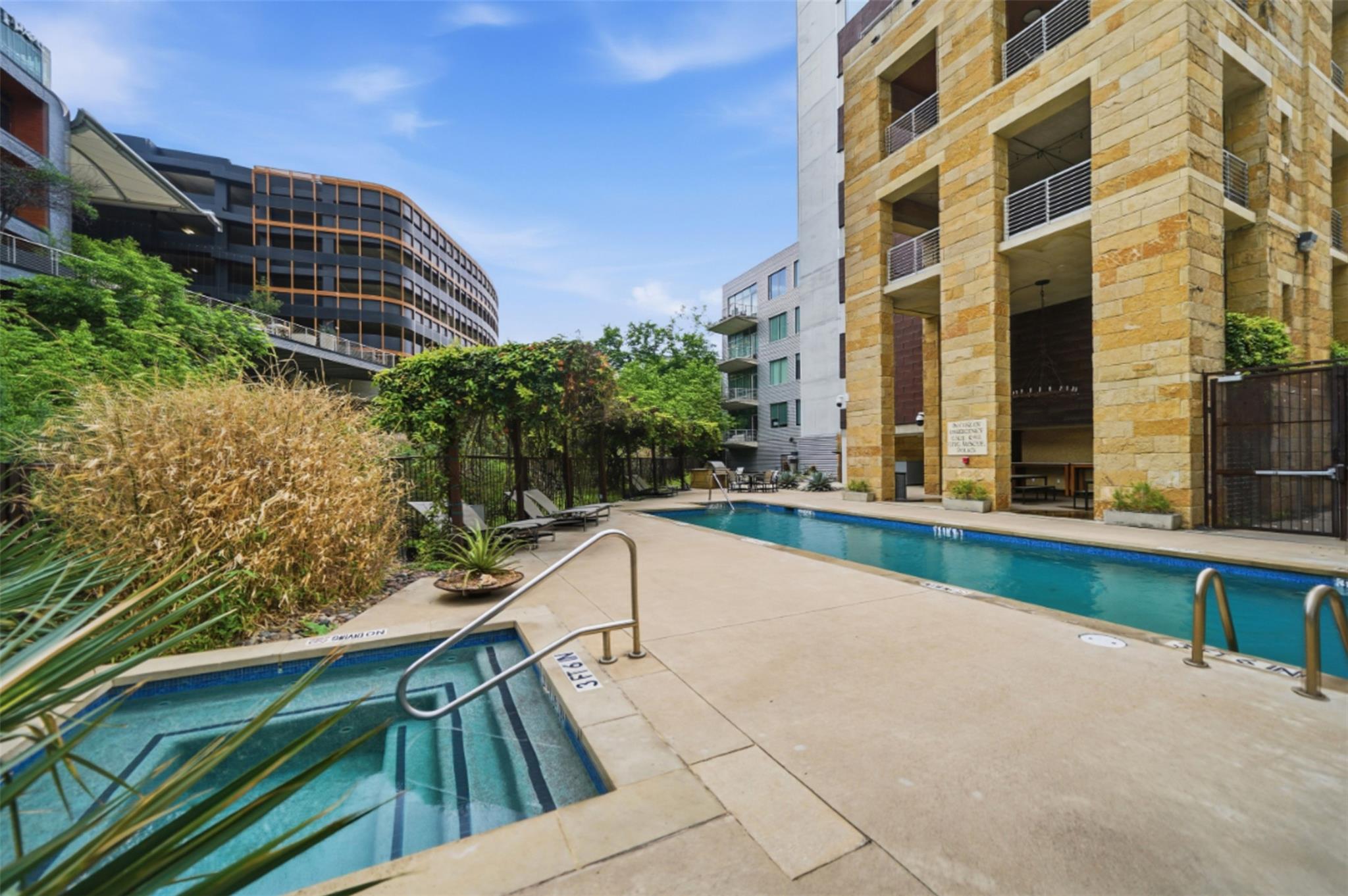 800 W 5th St # 906, Austin, TX 78703