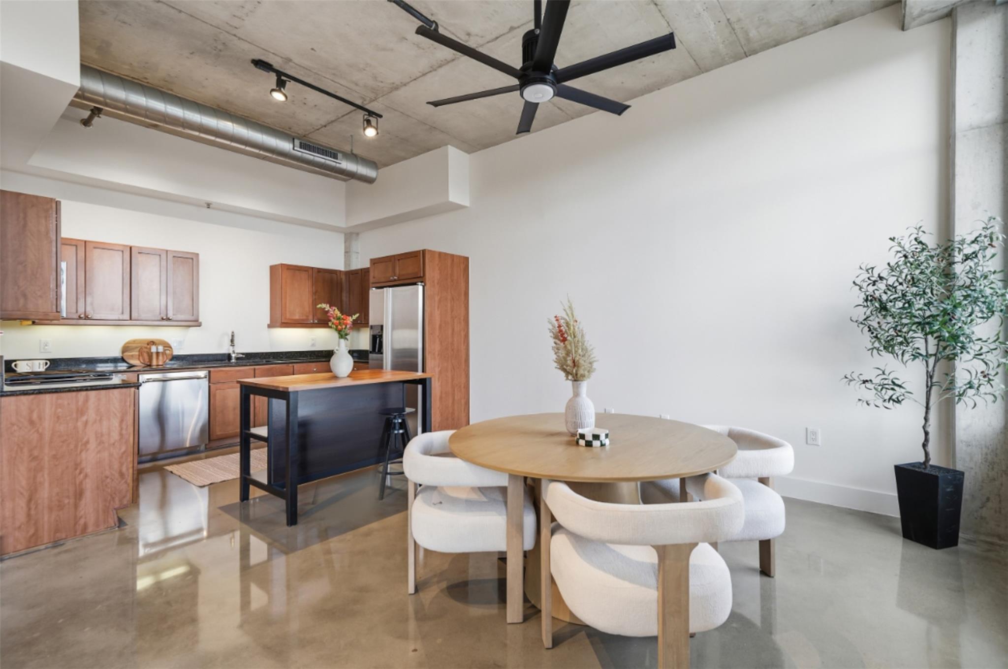 800 W 5th St # 906, Austin, TX 78703