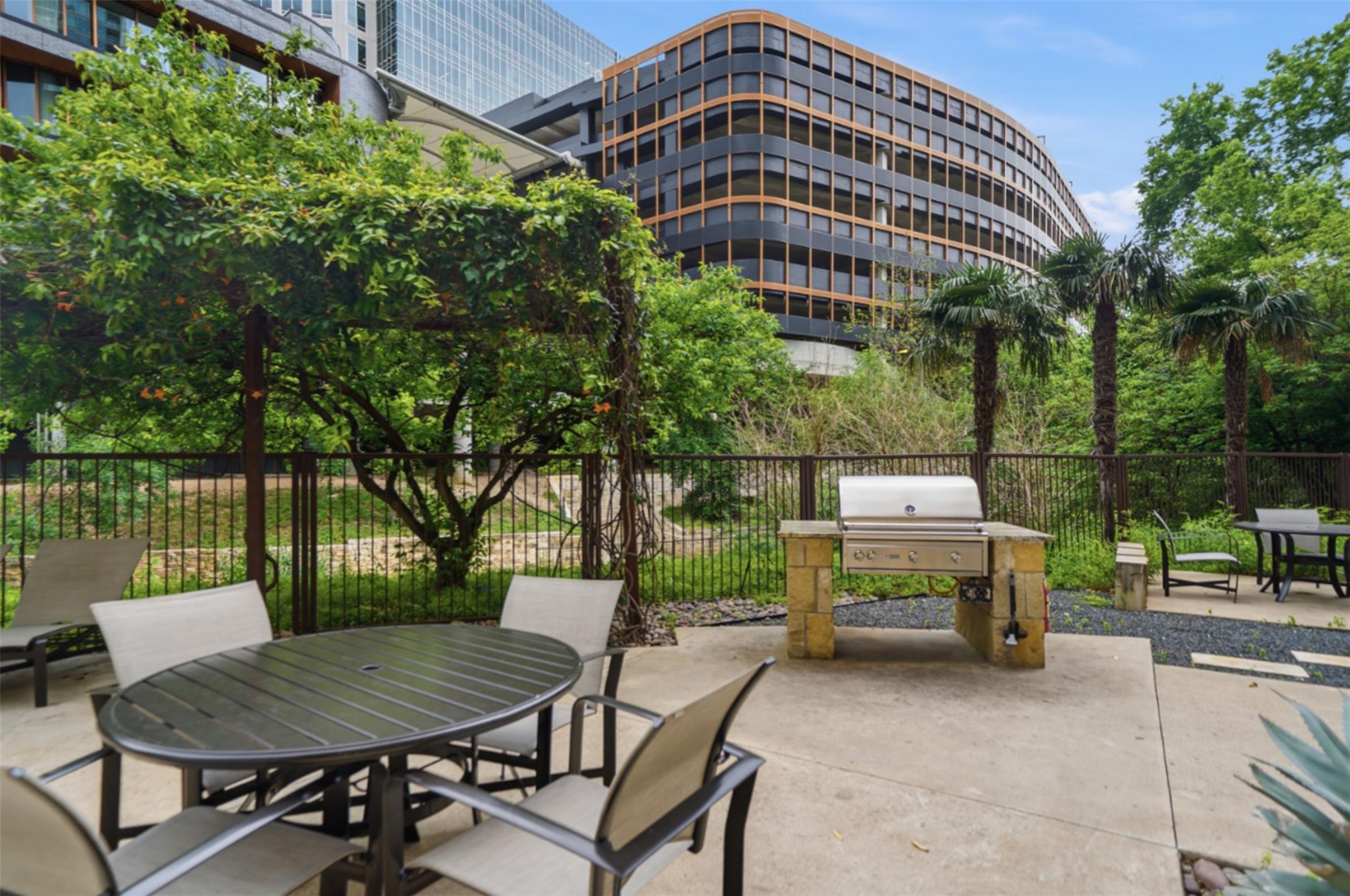 800 W 5th St # 906, Austin, TX 78703