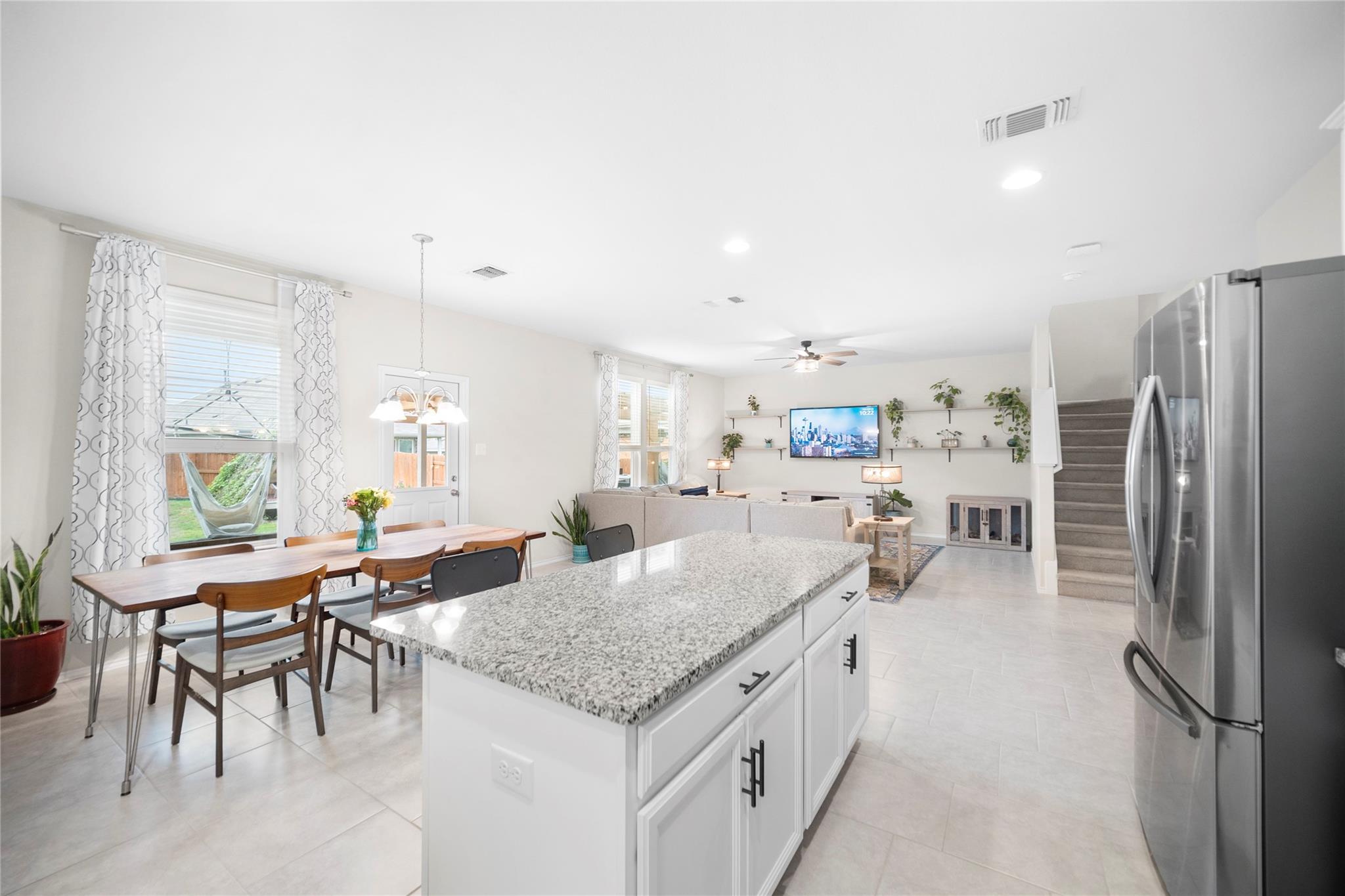 263 Beechnut Dr, Buda, TX 78610