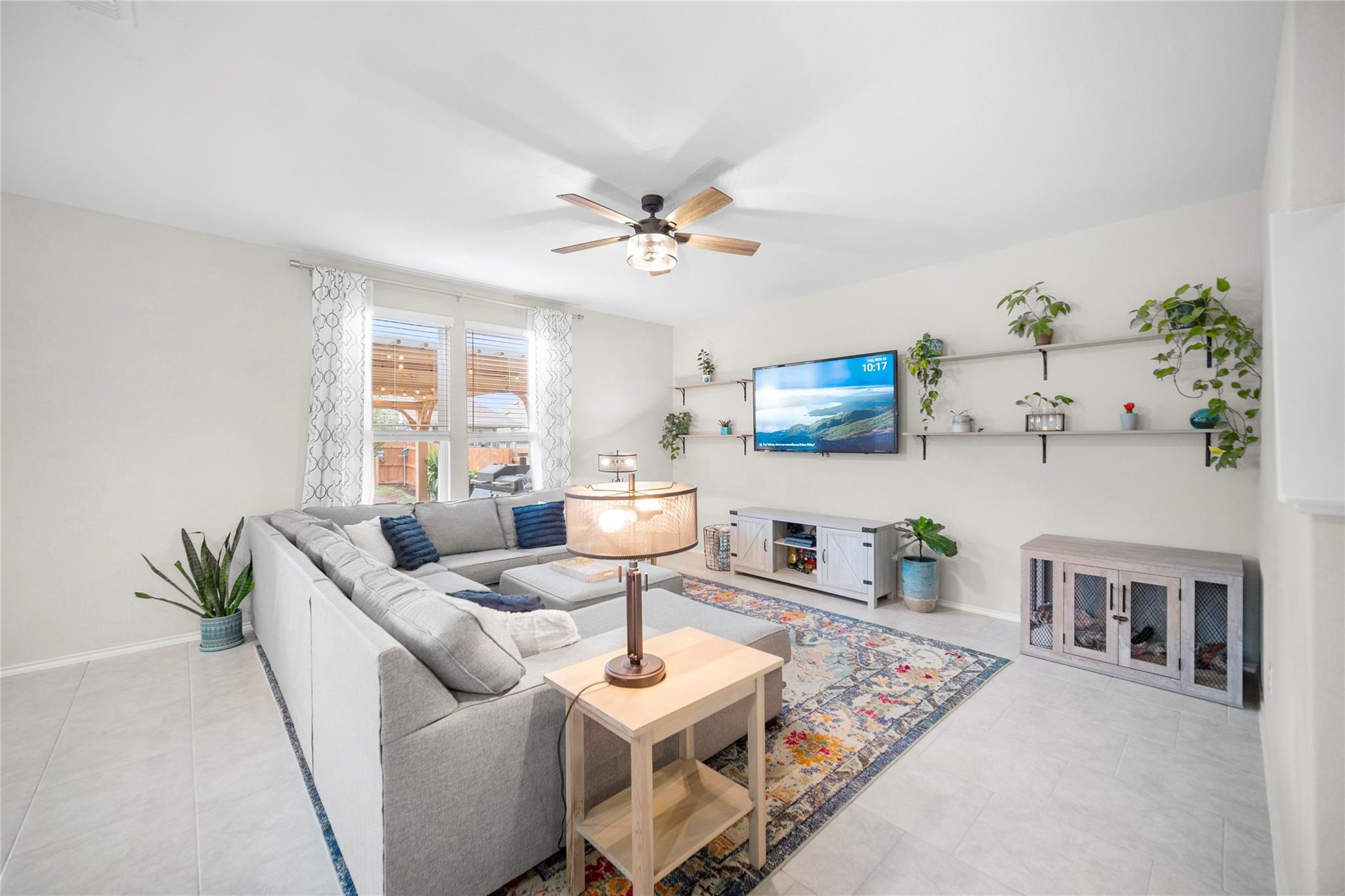 263 Beechnut Dr, Buda, TX 78610