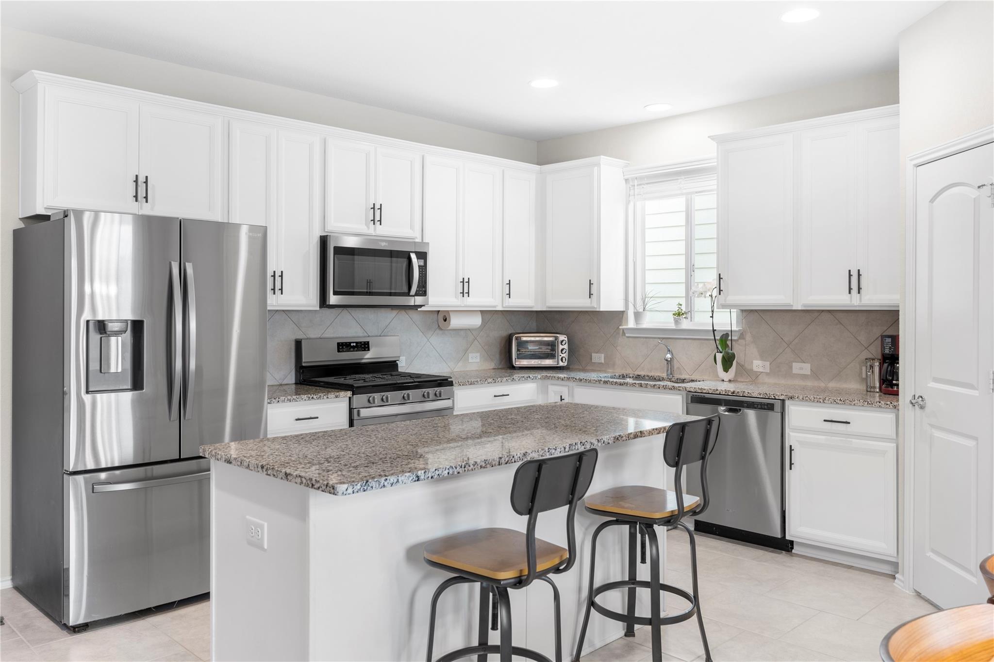 263 Beechnut Dr, Buda, TX 78610