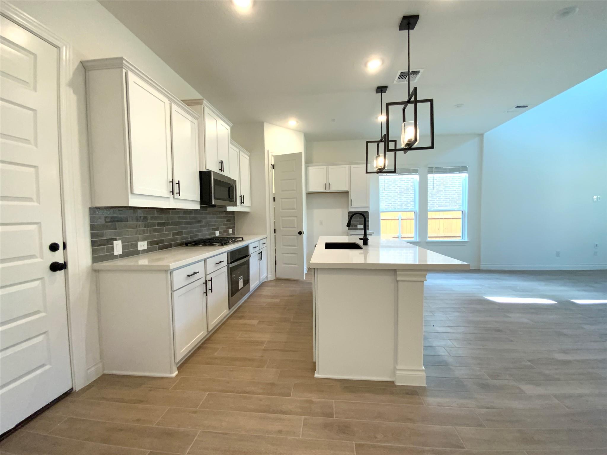 358 Darley Oak Dr, Dripping Springs, TX 78620