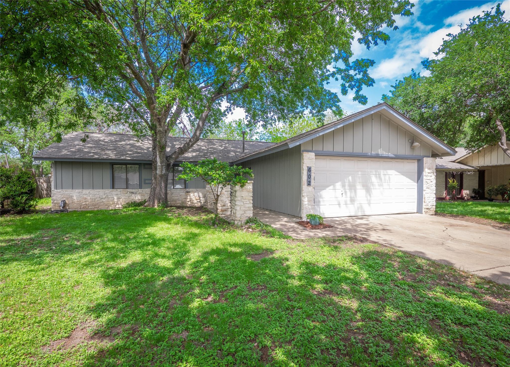 602 Old Stone Rd, Austin, TX 78745