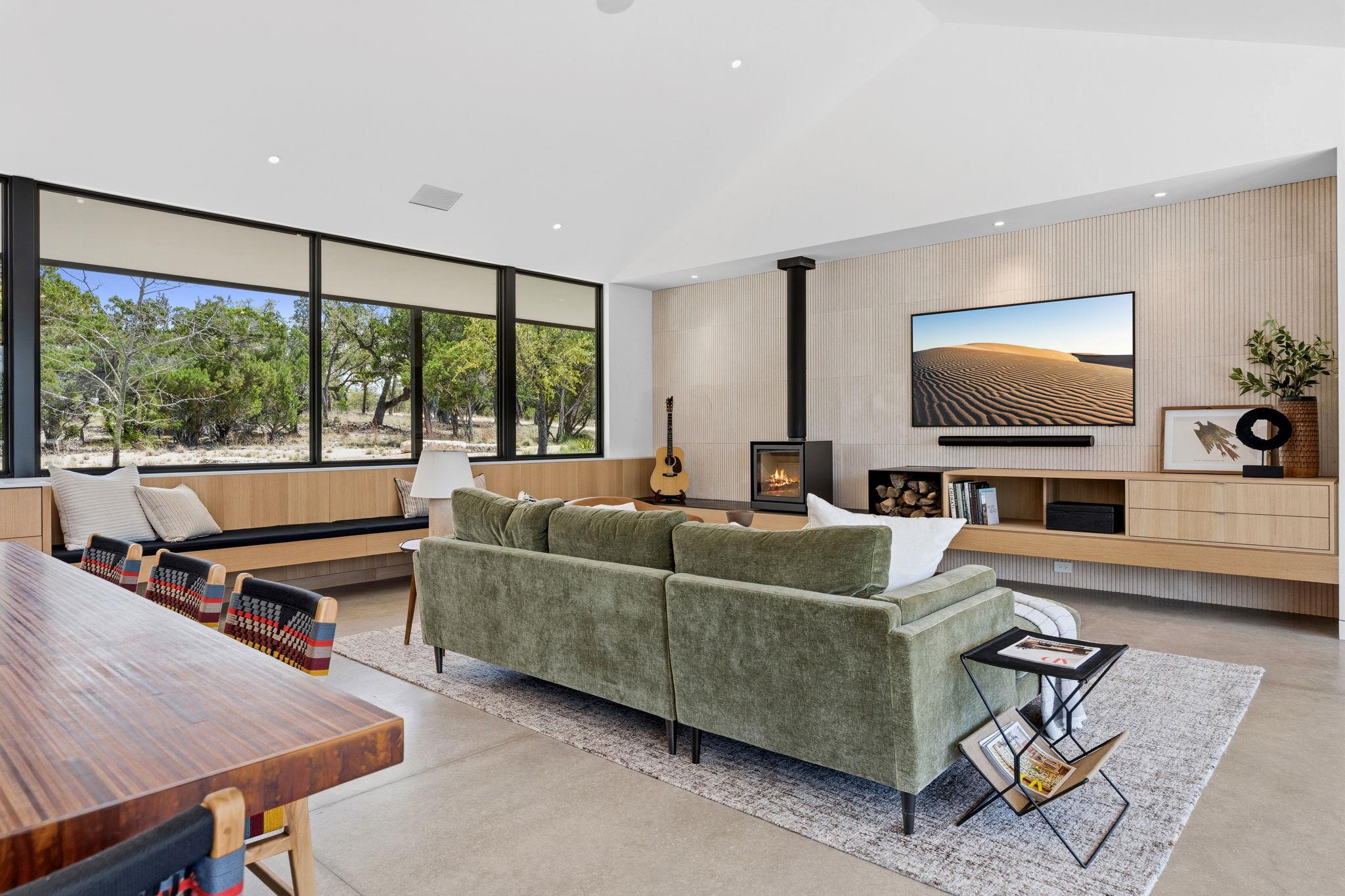 10982 Long Branch Dr, Austin, TX 78736