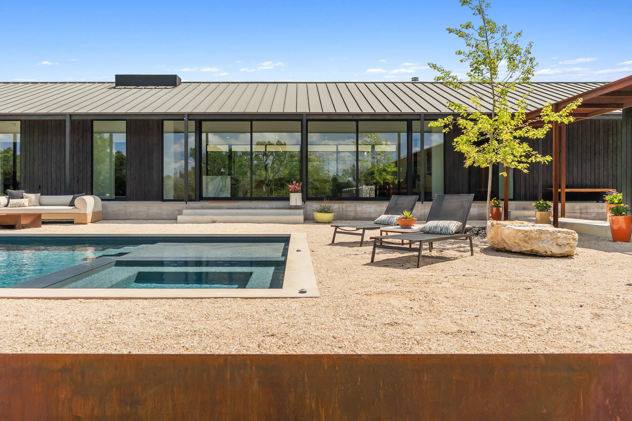 10982 Long Branch Dr, Austin, TX 78736