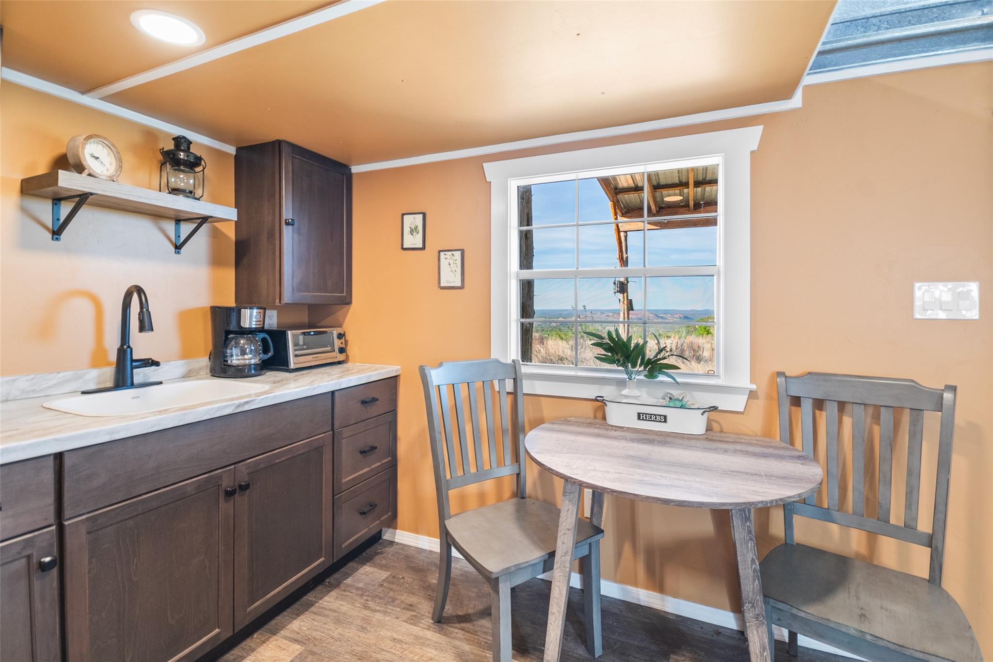 743 Welgehausen Rd, Fredericksburg, TX 78624