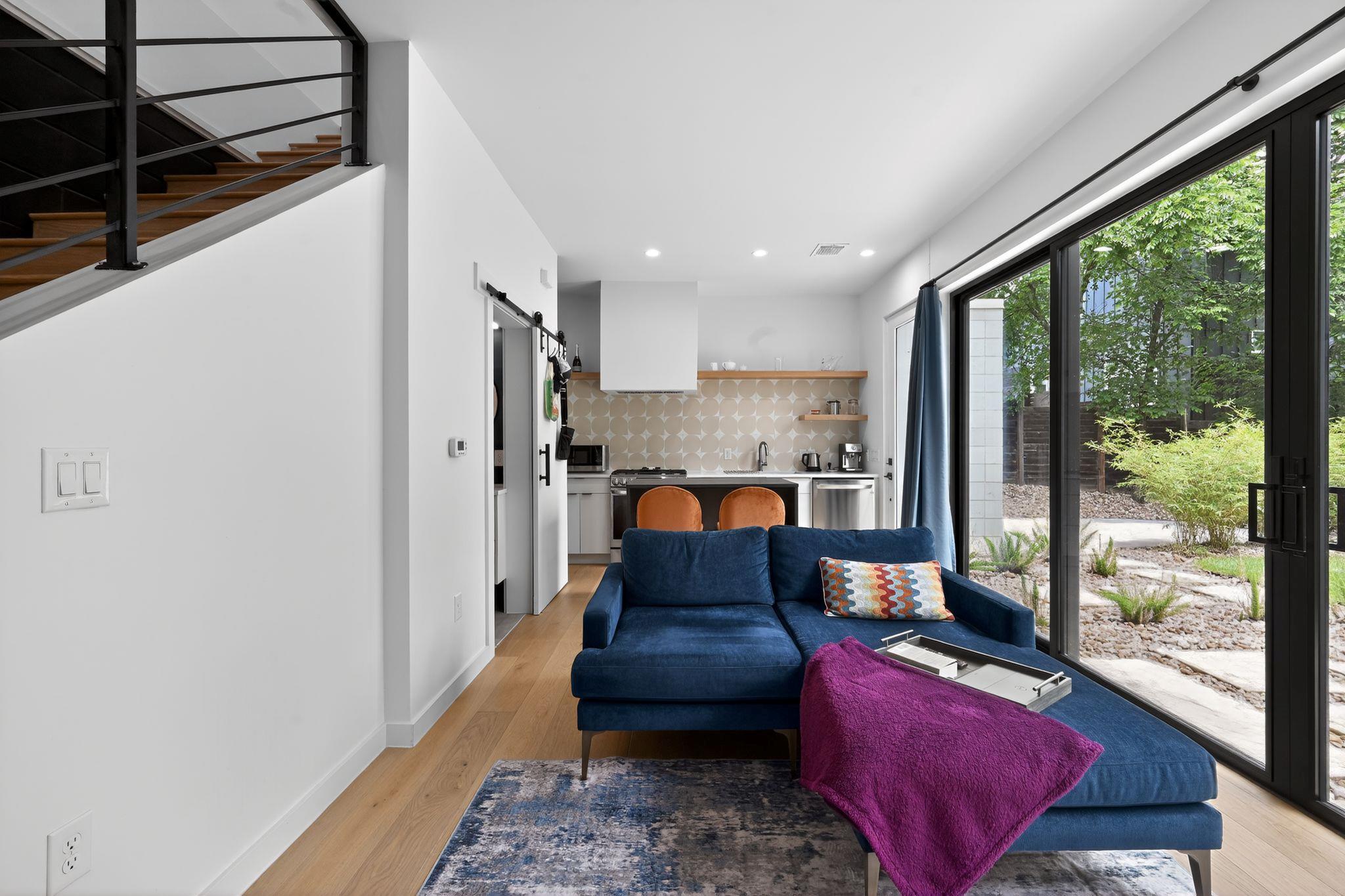 1206 Luna St # 2, Austin, TX 78721