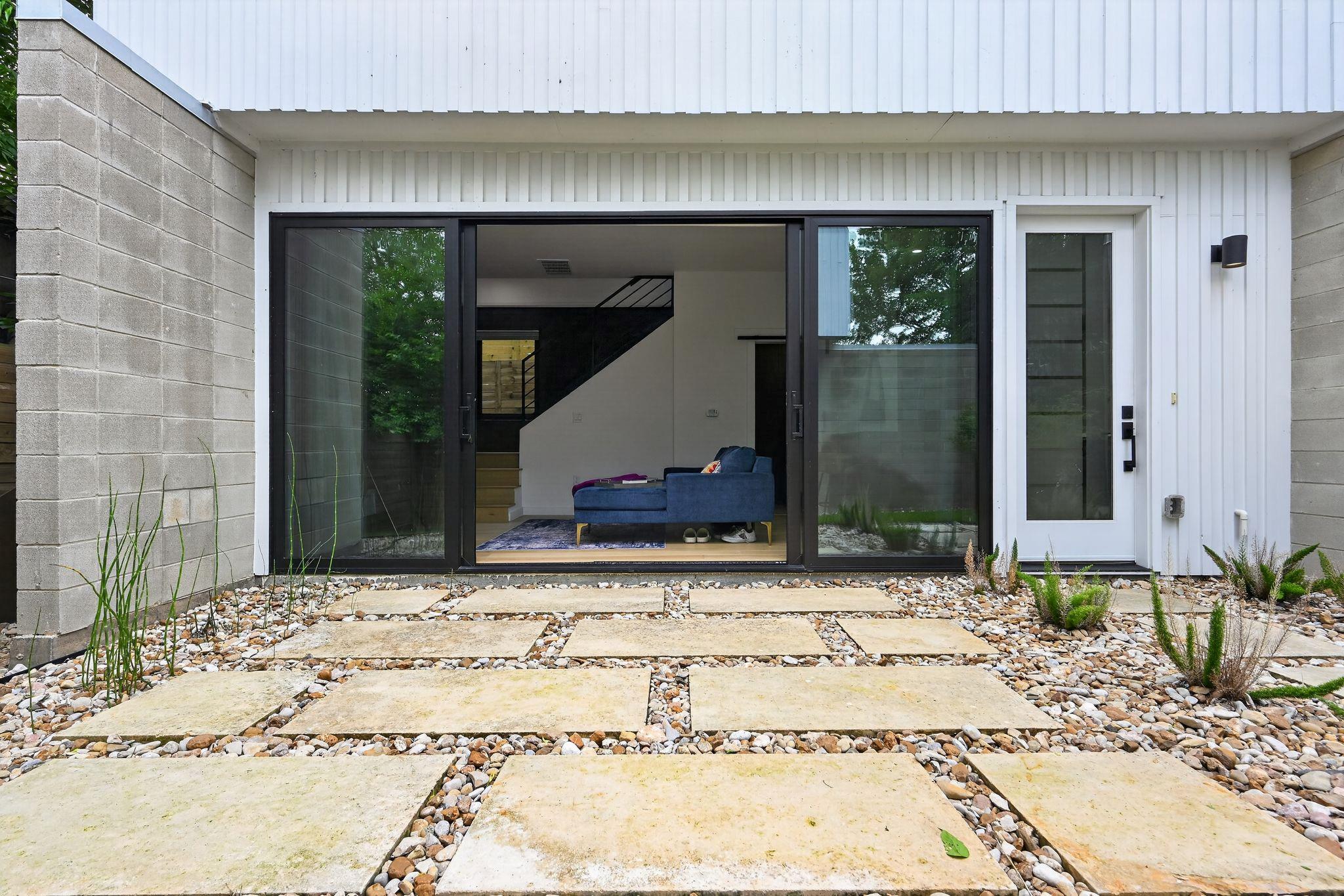 1206 Luna St # 2, Austin, TX 78721