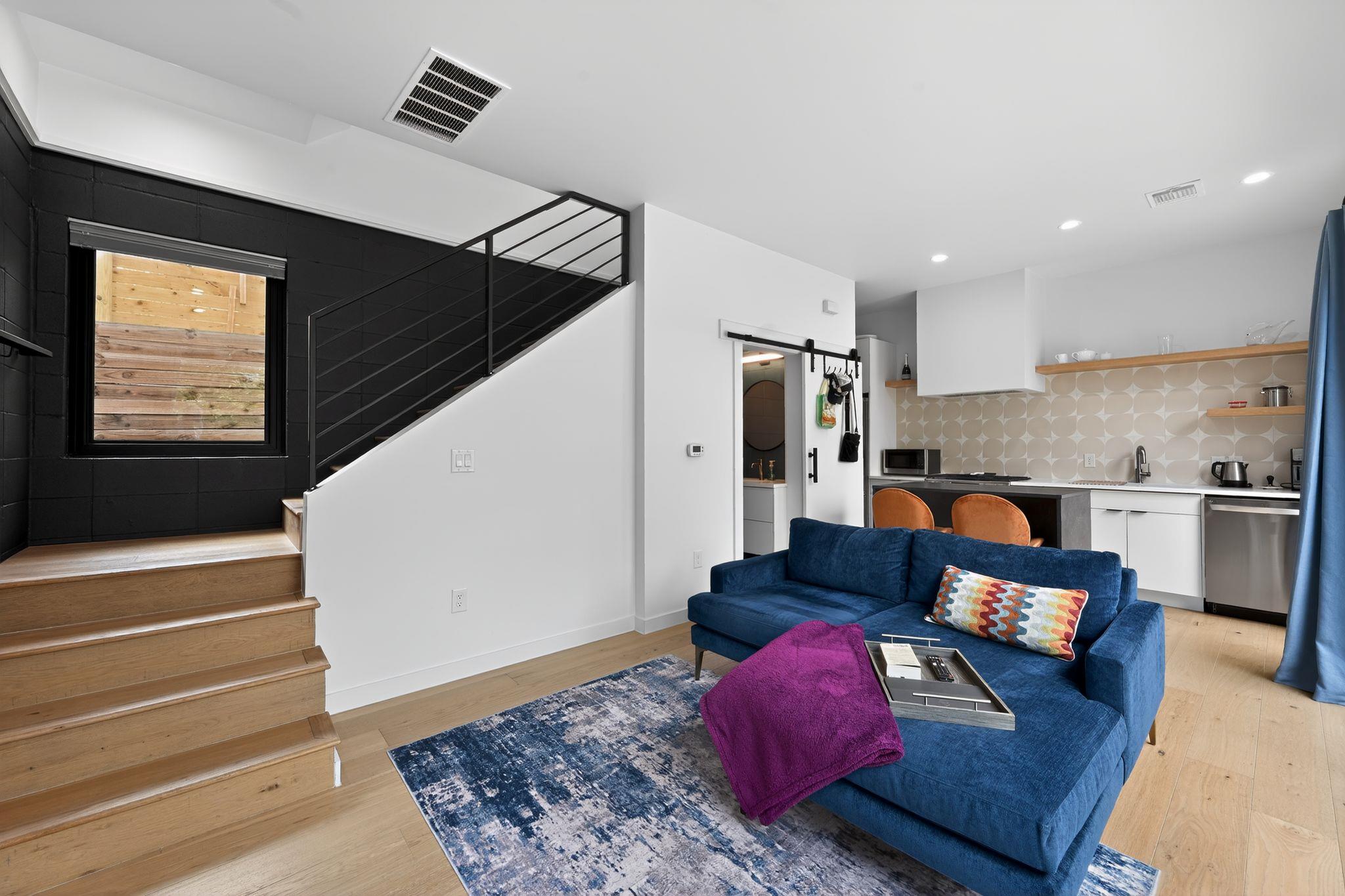 1206 Luna St # 2, Austin, TX 78721