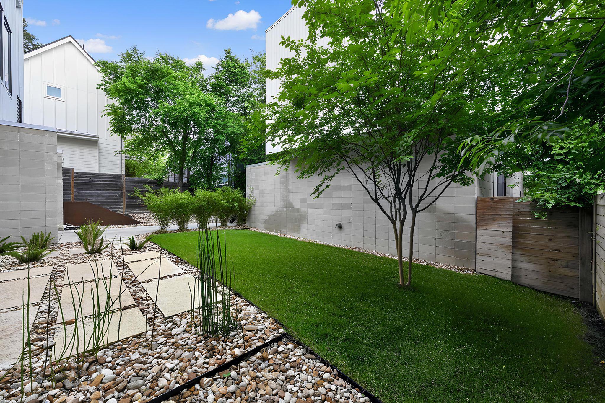 1206 Luna St # 2, Austin, TX 78721