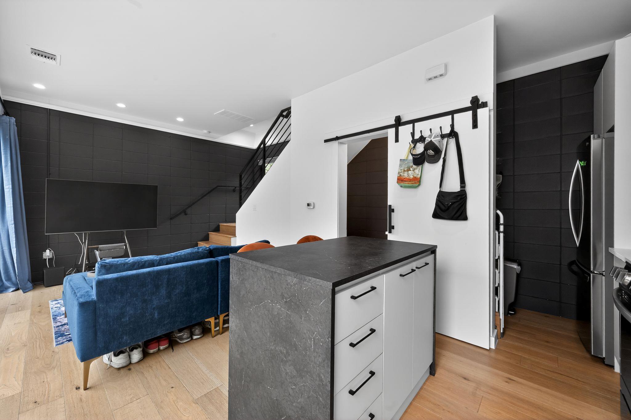 1206 Luna St # 2, Austin, TX 78721