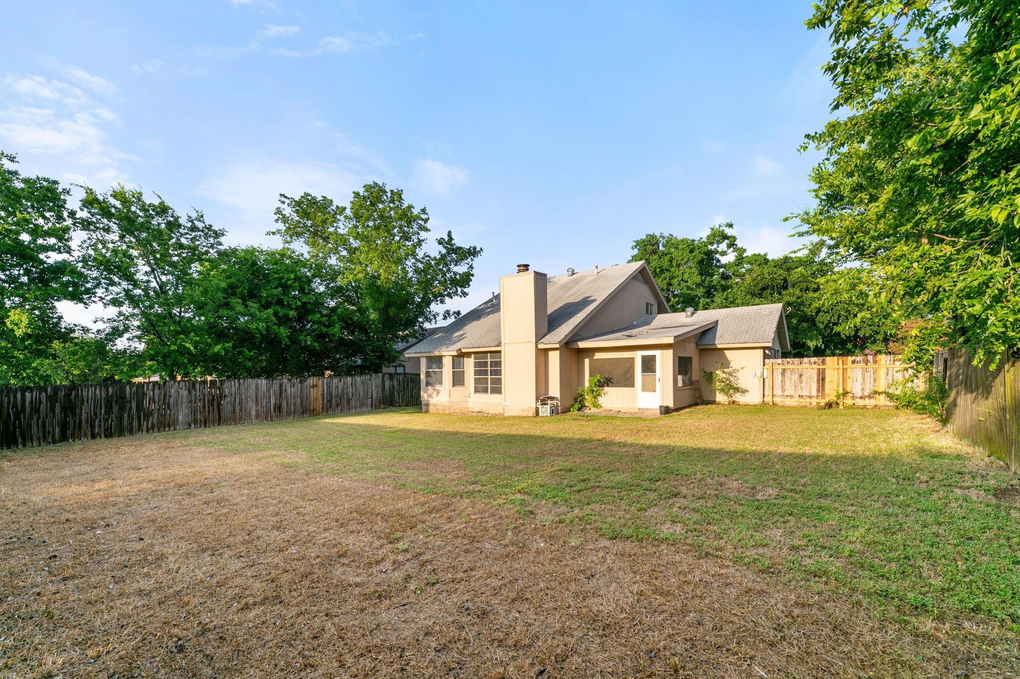 500 Splitrock St, Round Rock, TX 78681