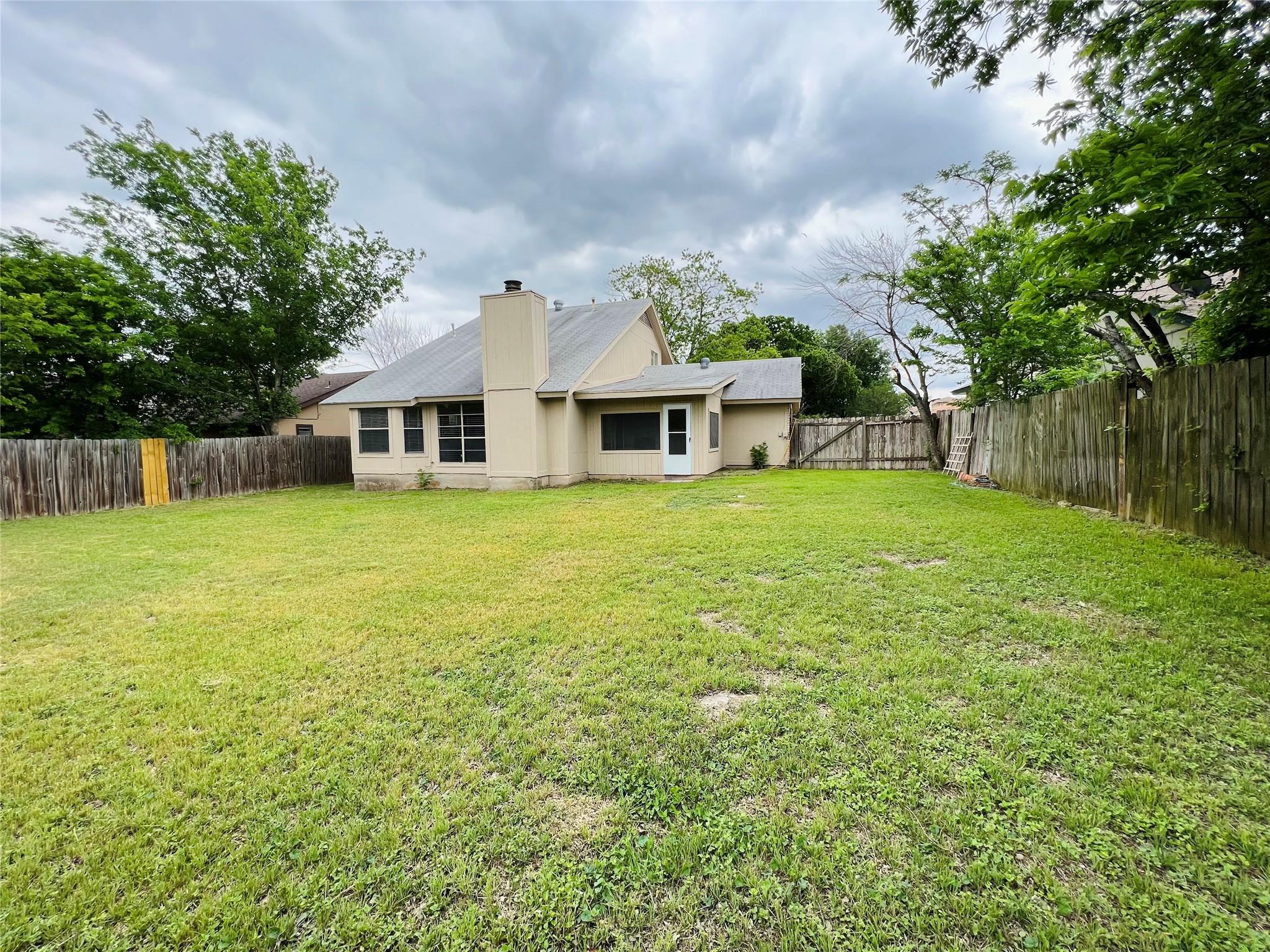500 Splitrock St, Round Rock, TX 78681