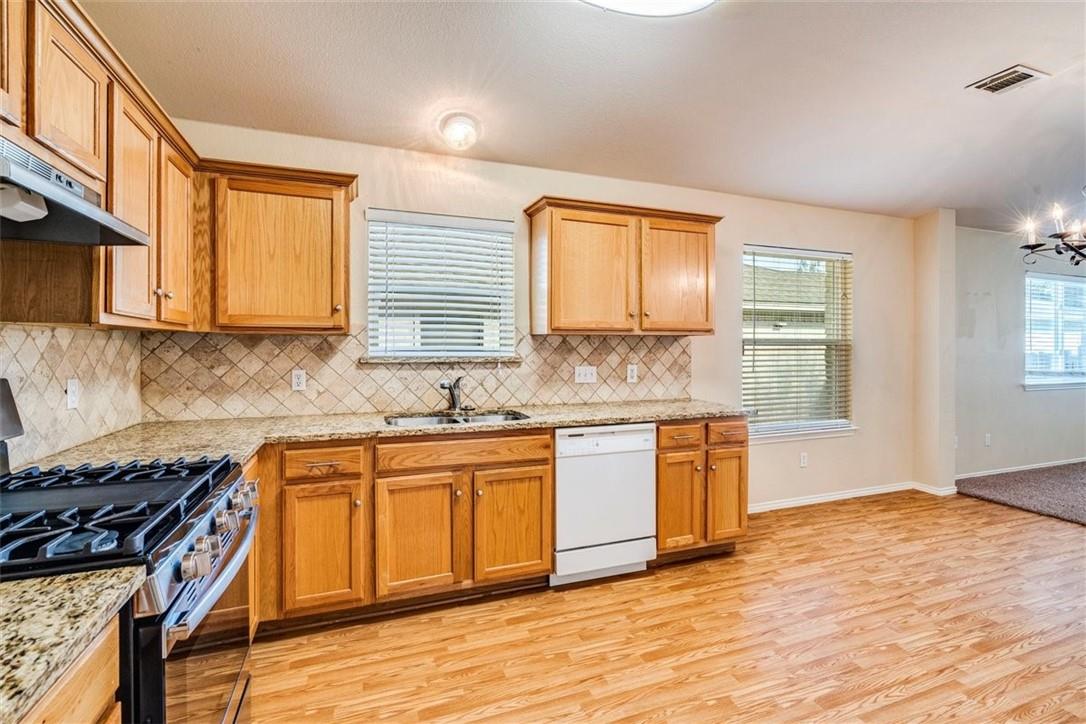 1307 Dillon Lake Bnd, Leander, TX 78641