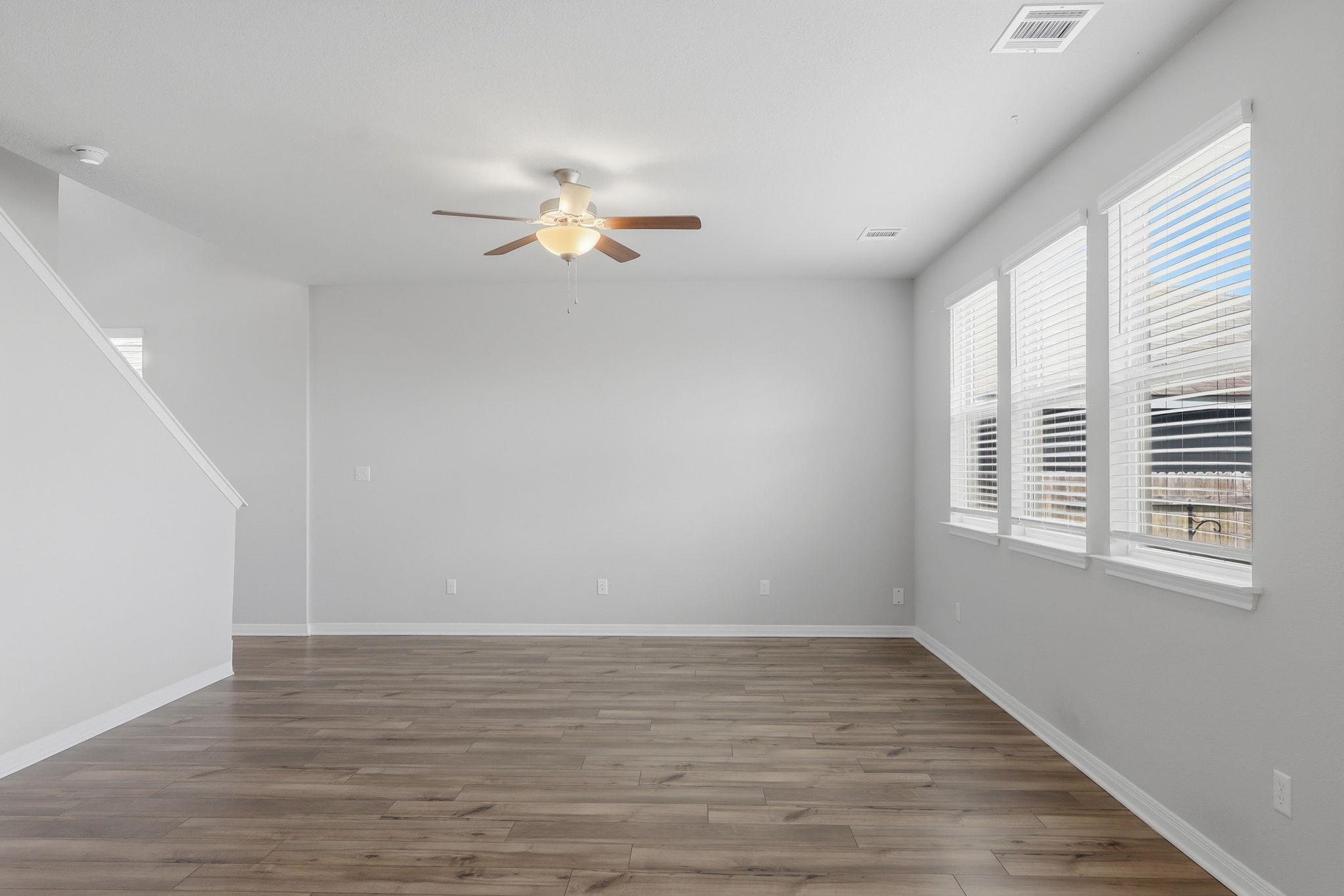 136 Morning Dawn Ln, Georgetown, TX 78628