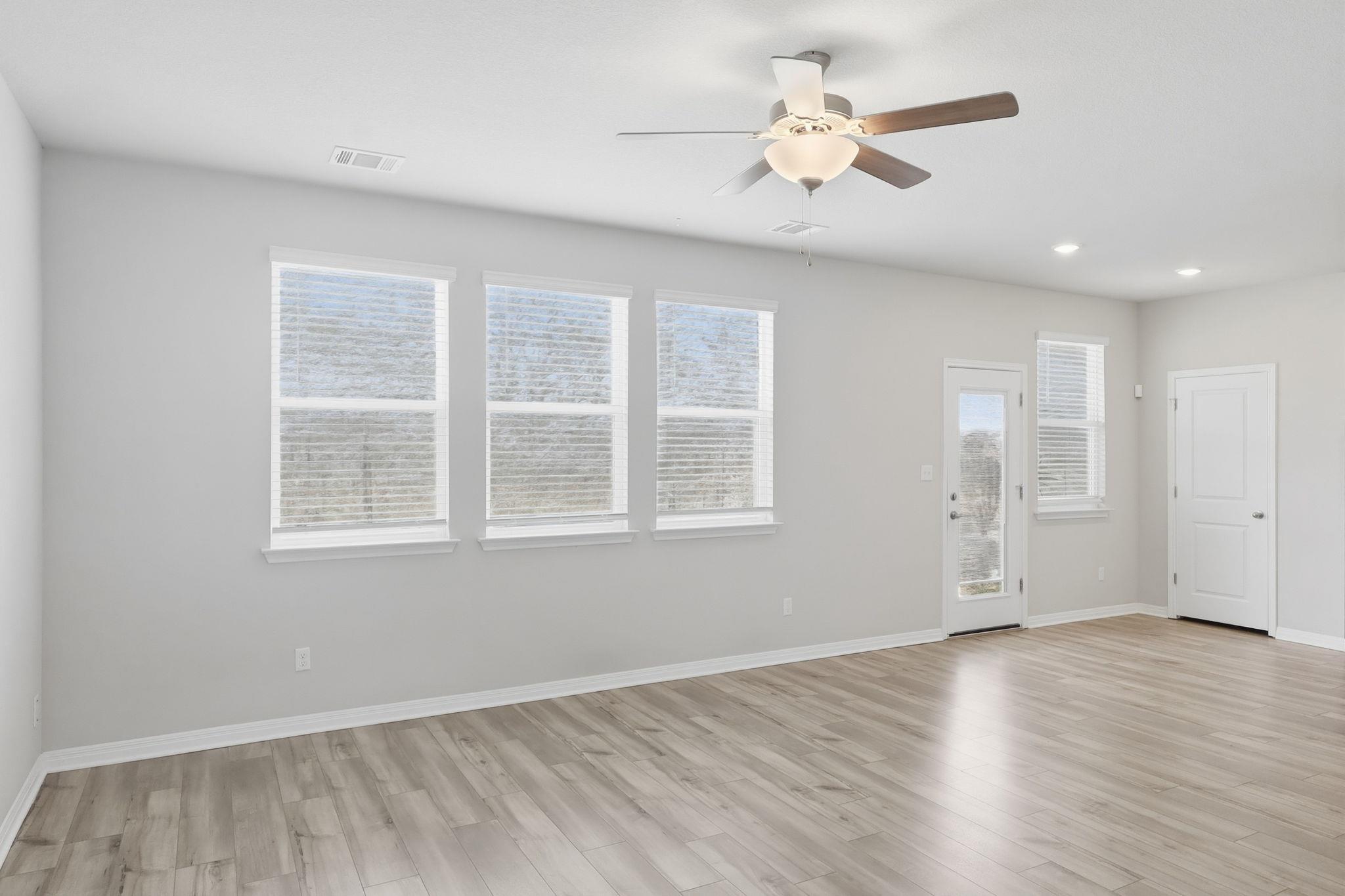 136 Morning Dawn Ln, Georgetown, TX 78628