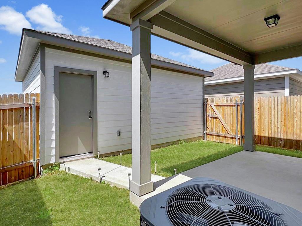 2145 Arendale Dr, Leander, TX 78641