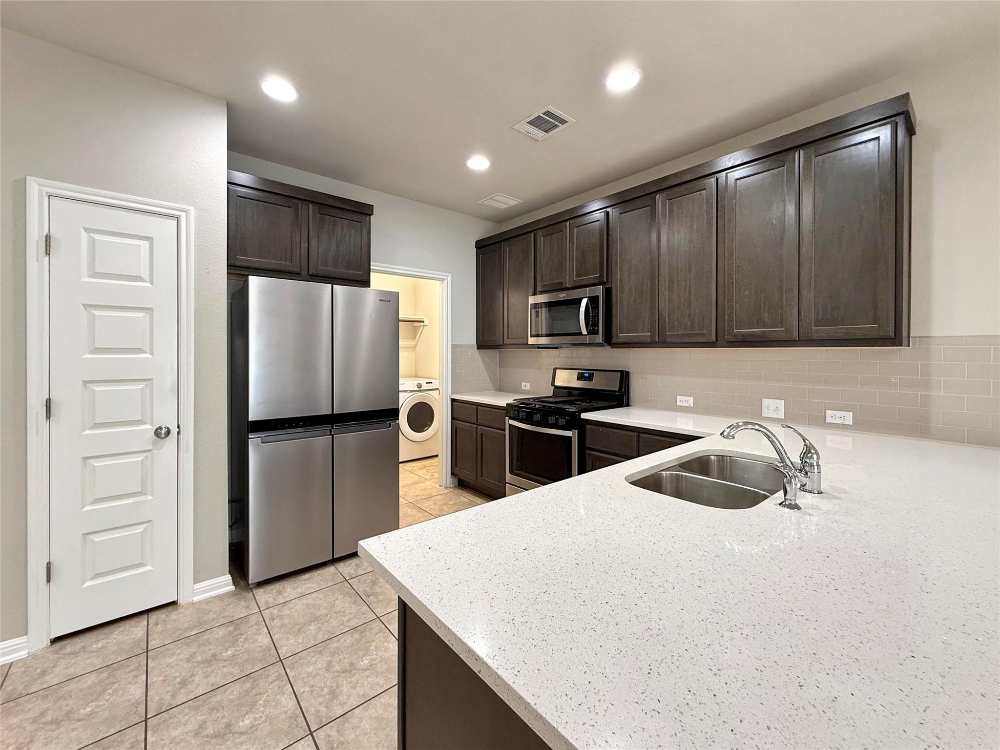 2145 Arendale Dr, Leander, TX 78641