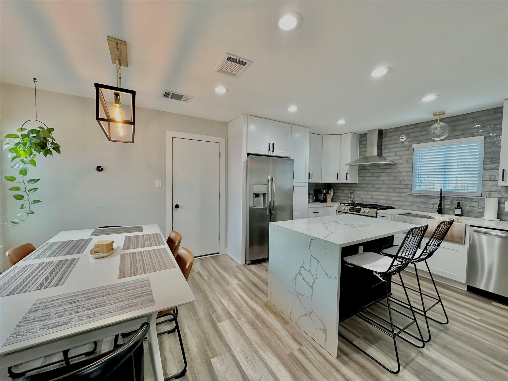 5405 Meadow Crst, Austin, TX 78744