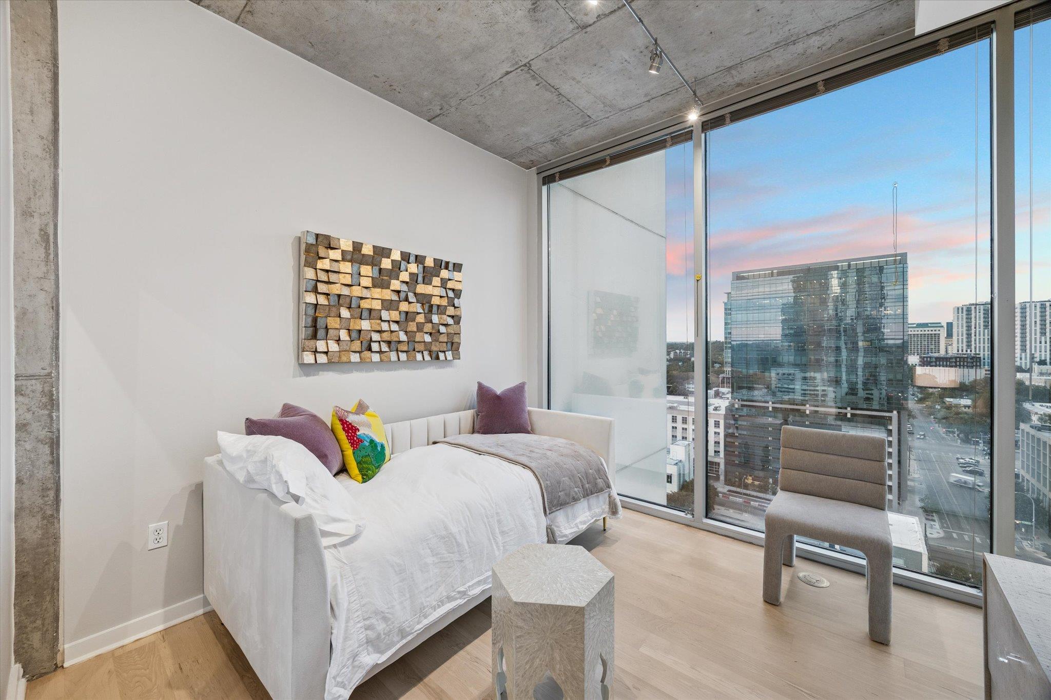 360 Nueces St # 1417, Austin, TX 78701