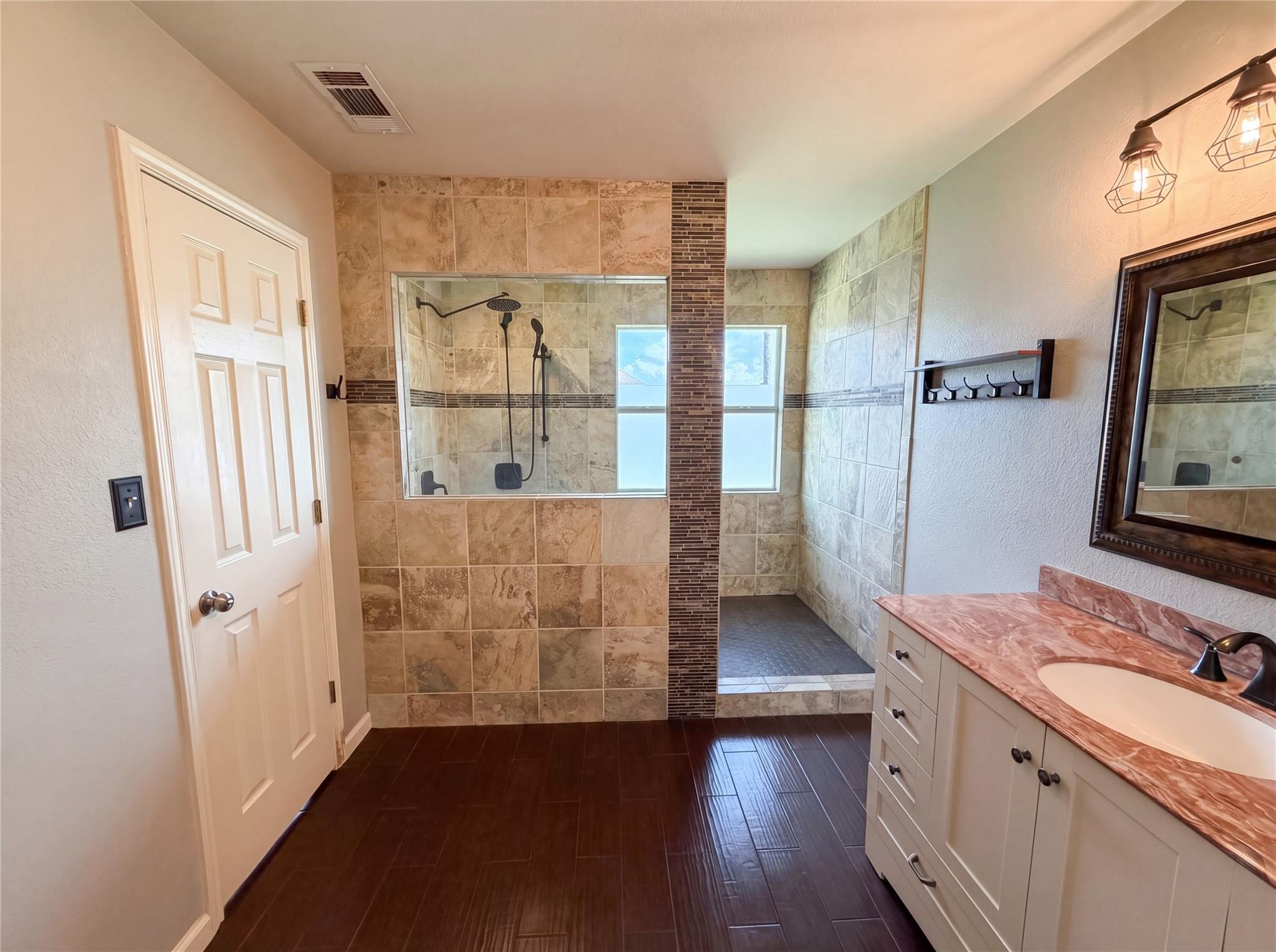 116 San Jacinto, Hutto, TX 78634