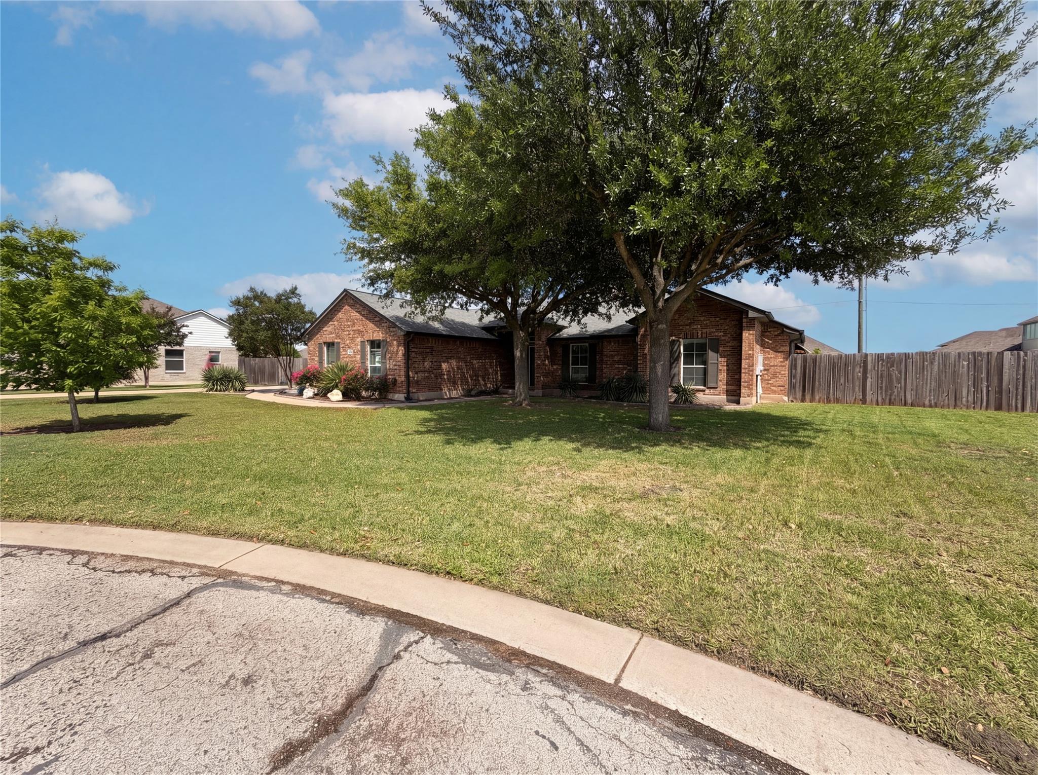 116 San Jacinto, Hutto, TX 78634
