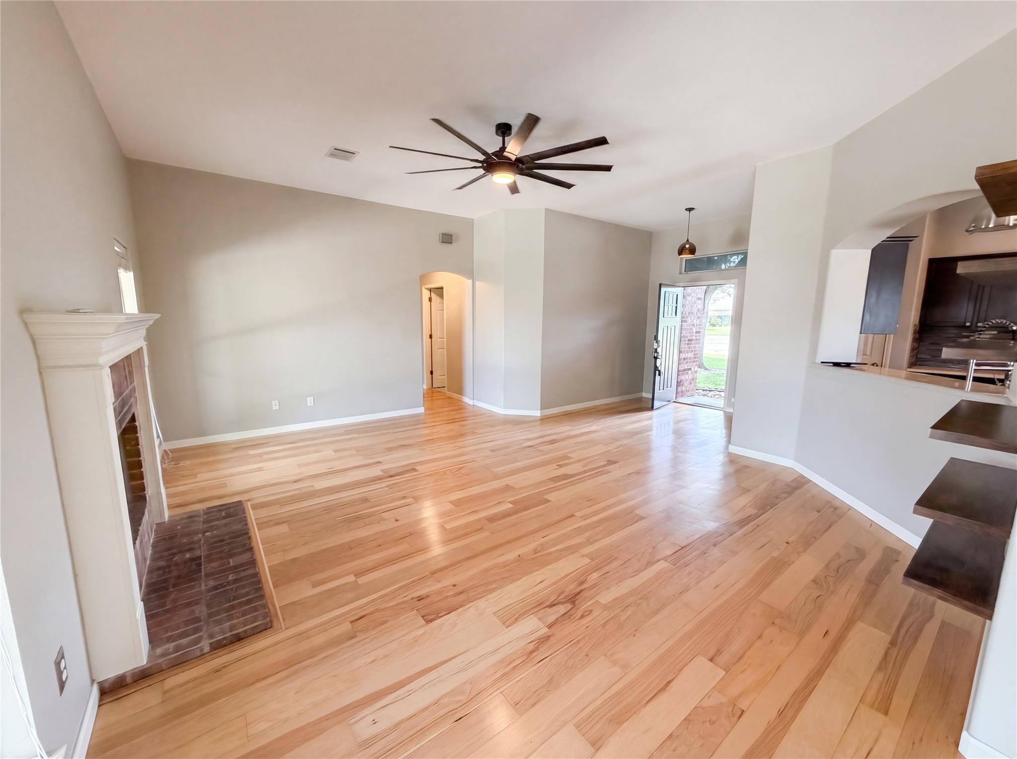 116 San Jacinto, Hutto, TX 78634