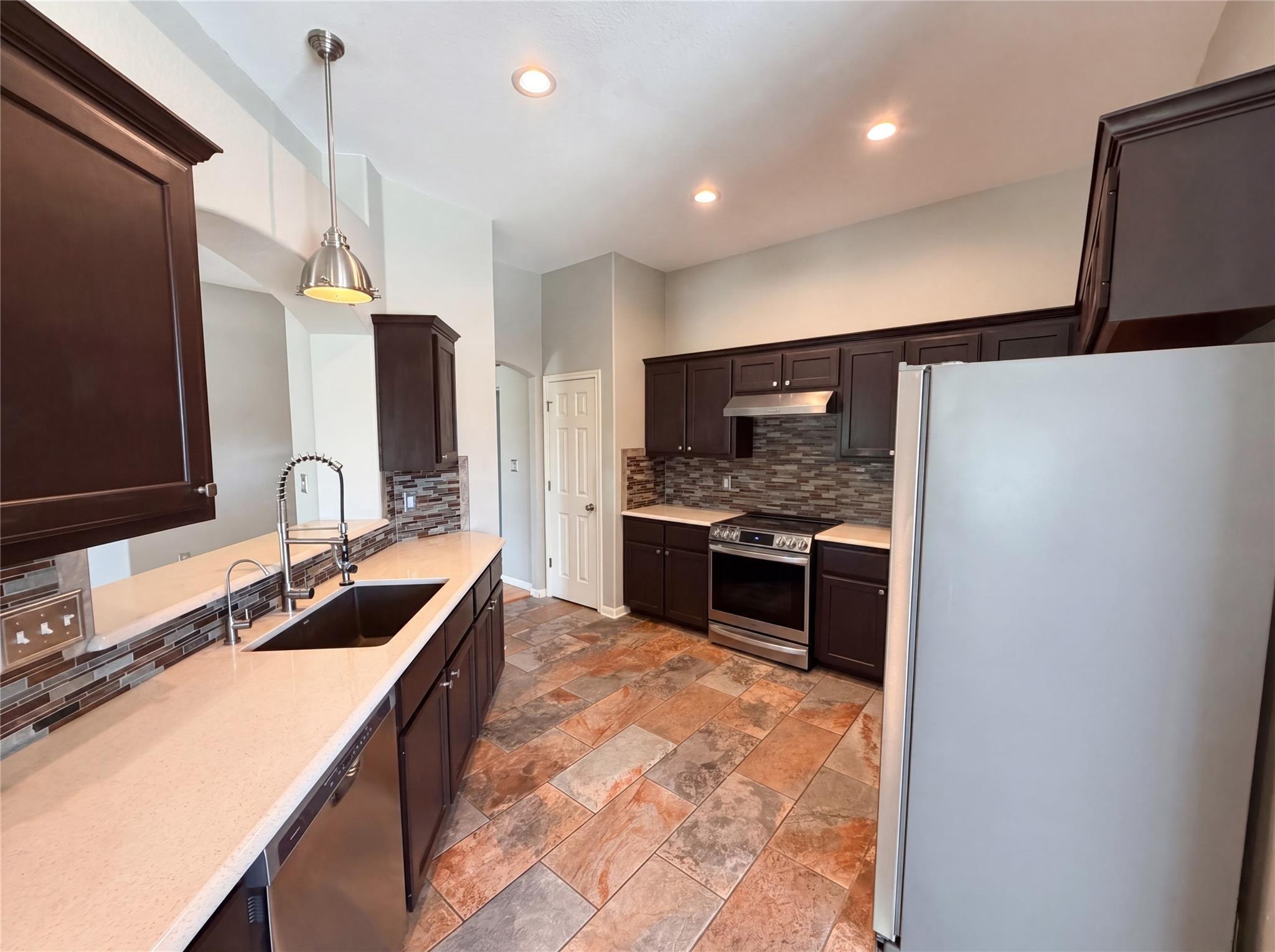 116 San Jacinto, Hutto, TX 78634