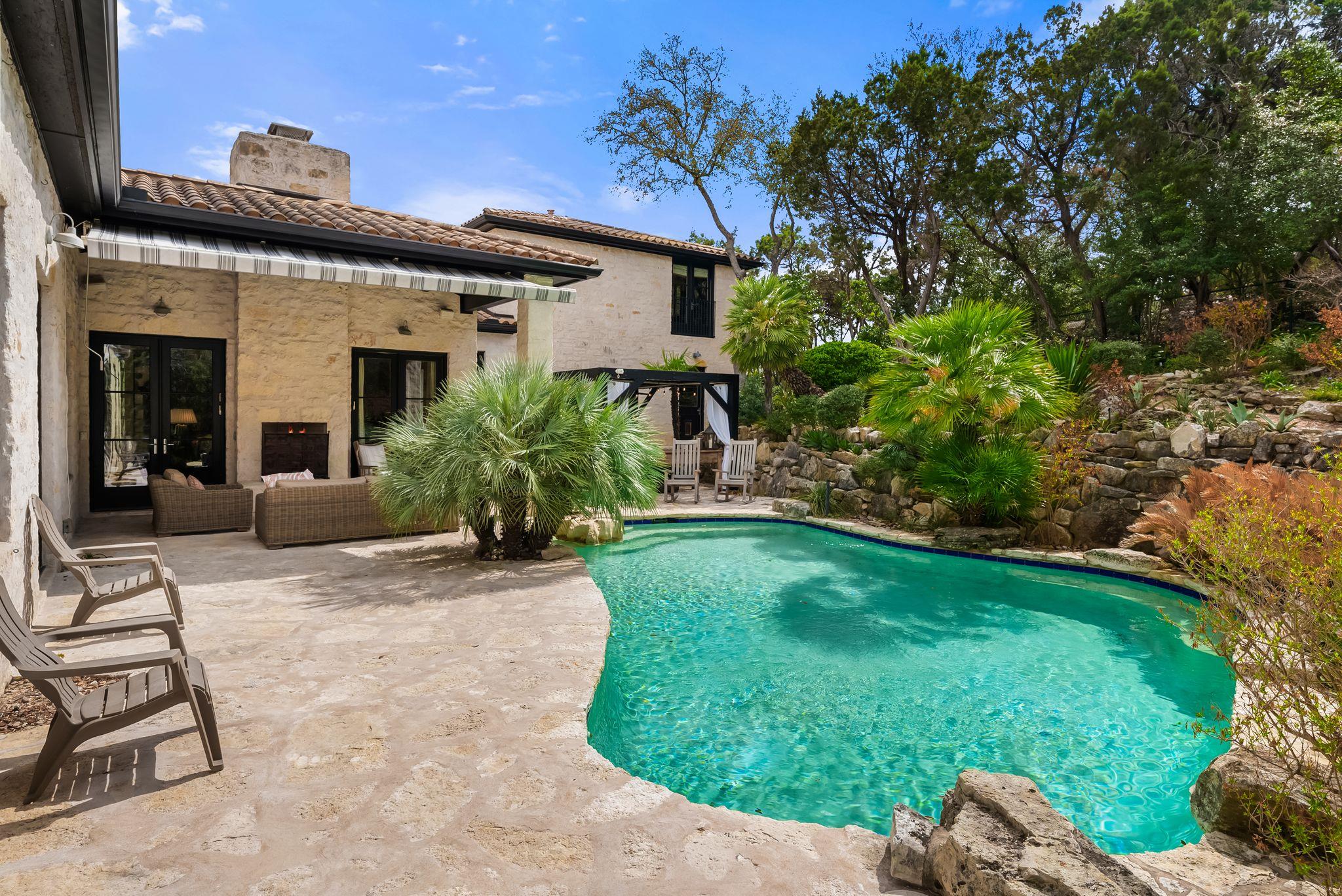 698 Windsong Trl, West Lake Hills, TX 78746