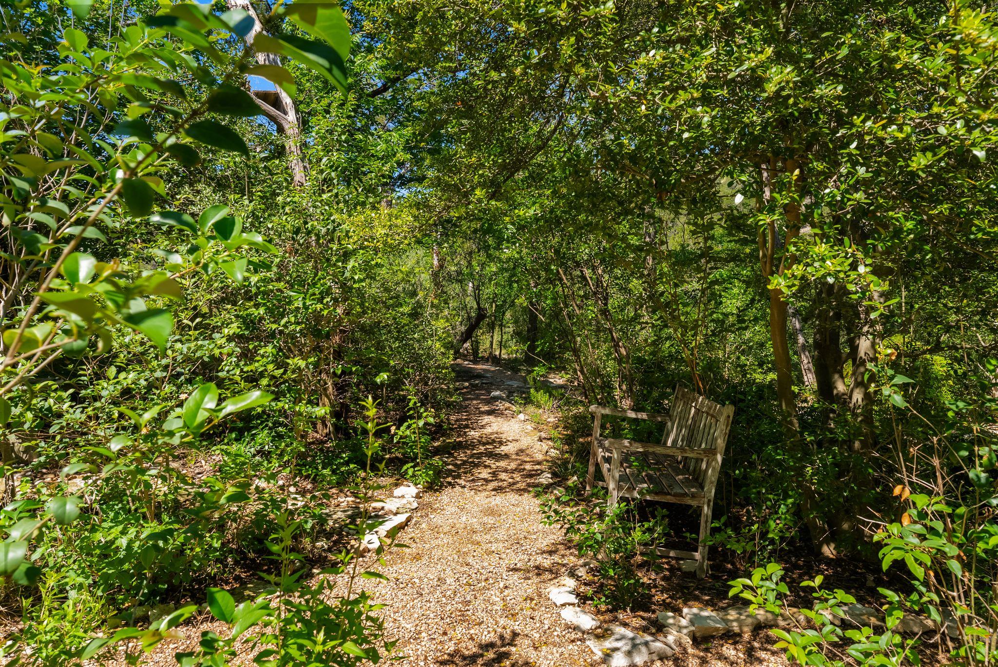 698 Windsong Trl, West Lake Hills, TX 78746