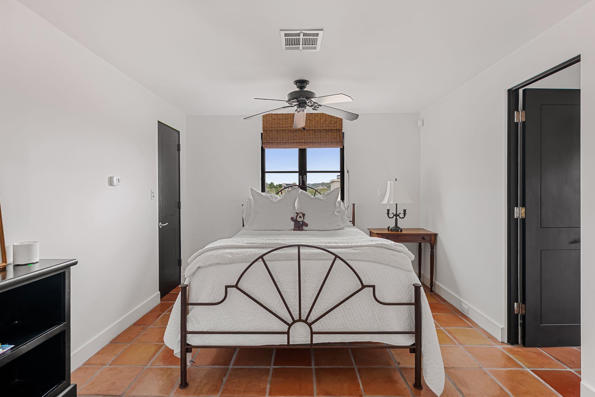 698 Windsong Trl, West Lake Hills, TX 78746