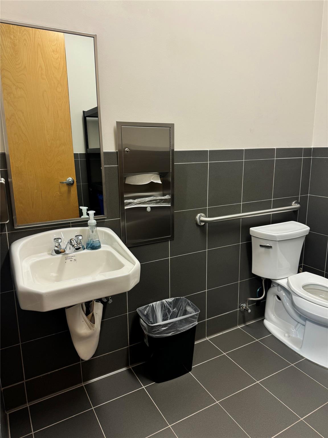 11300 S Interstate 35 # C, Austin, TX 78748