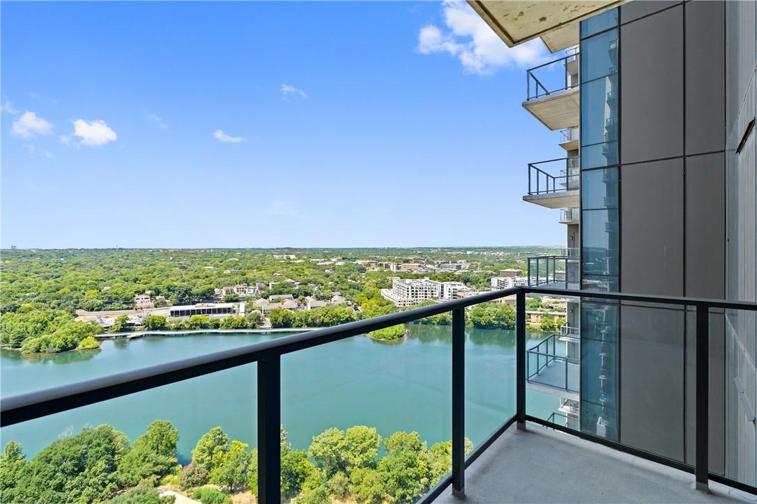 44 East Ave # 2011, Austin, TX 78701