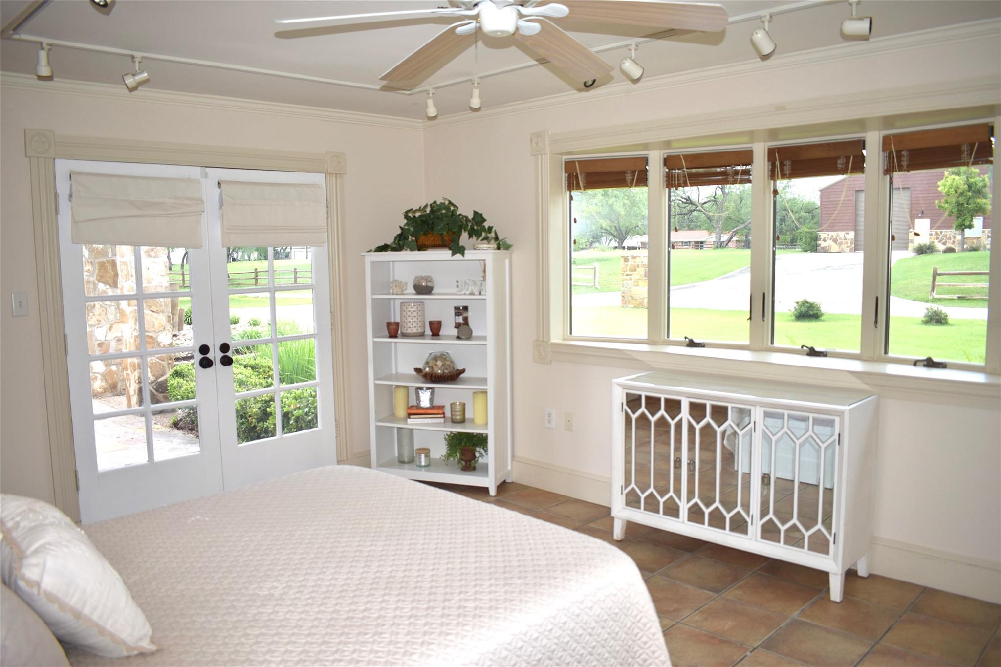 311 Oleander Dr, Marble Falls, TX 78654