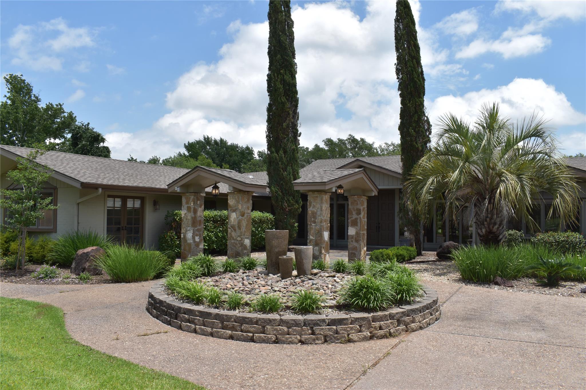 311 Oleander Dr, Marble Falls, TX 78654