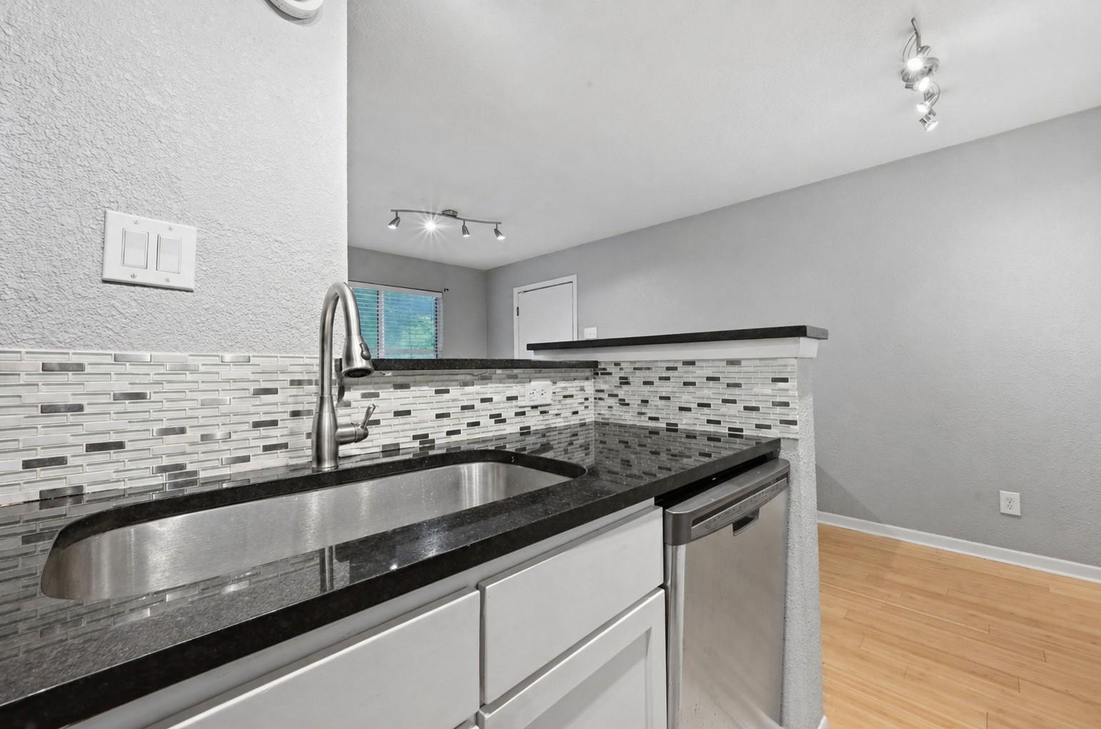 3204 Menchaca Rd # 303, Austin, TX 78704
