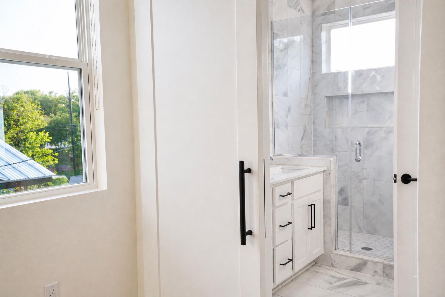1123 Omega Ave # 1, Austin, TX 78721