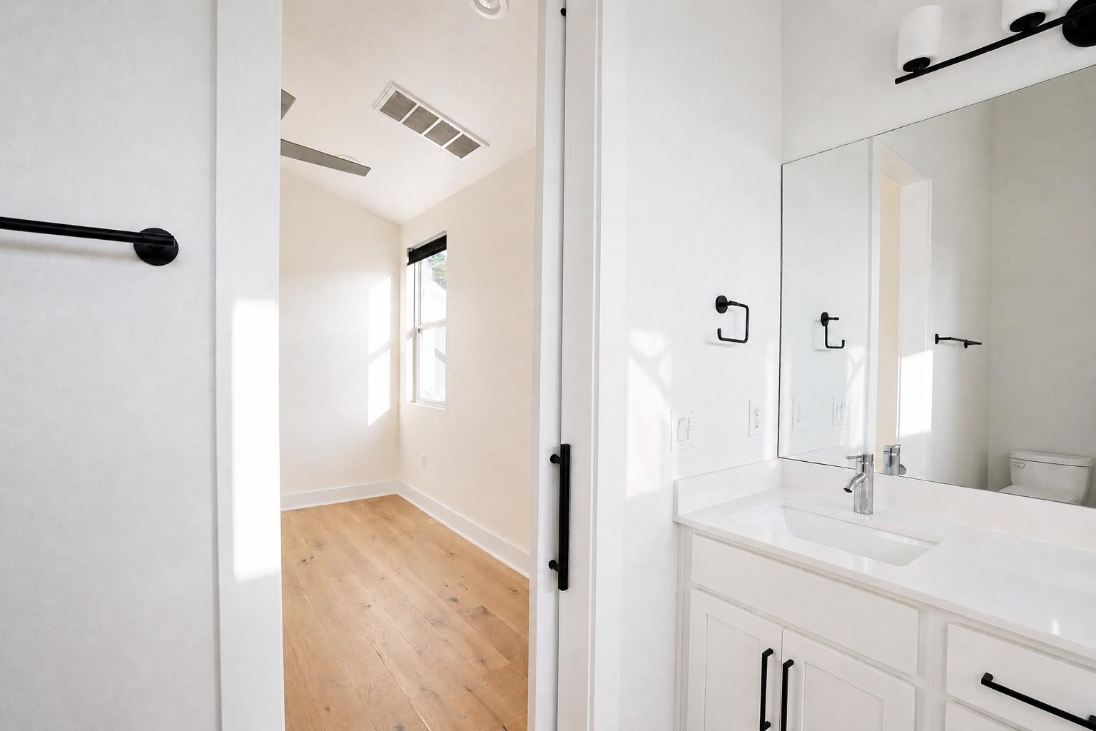 1123 Omega Ave # 1, Austin, TX 78721