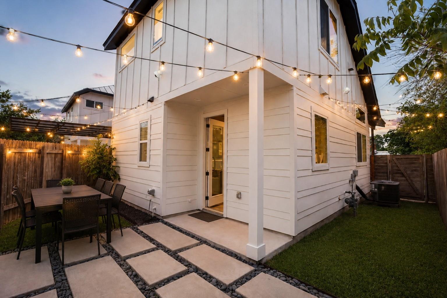 1123 Omega Ave # 1, Austin, TX 78721