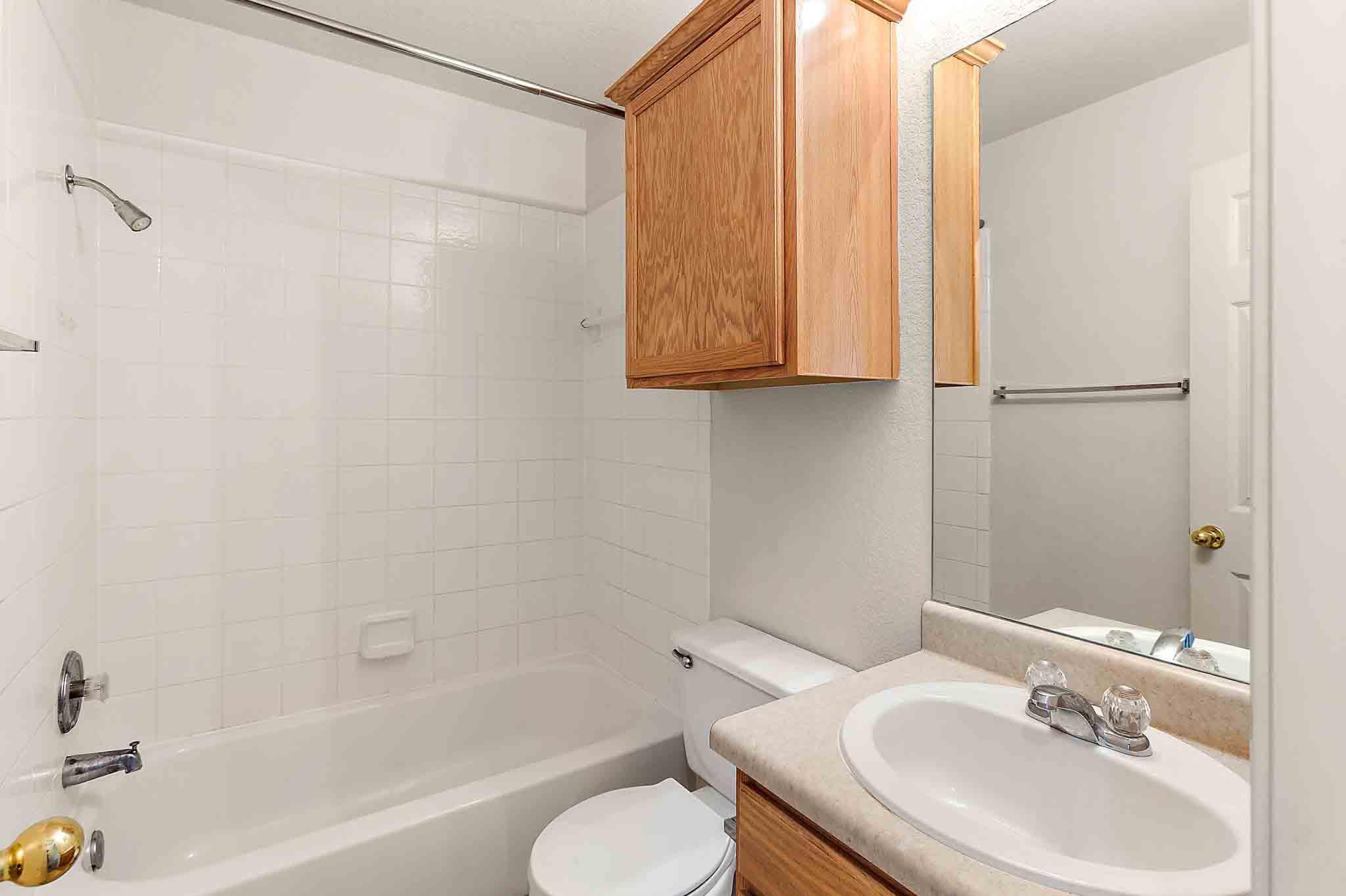 280 Strawn, Kyle, TX 78640