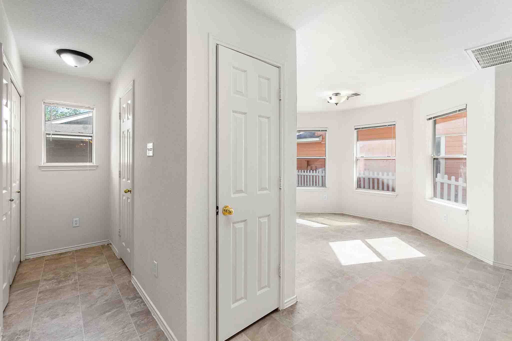 280 Strawn, Kyle, TX 78640