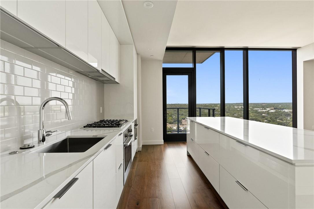 44 East Ave # 2011, Austin, TX 78701