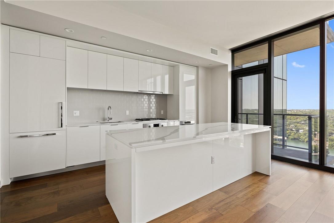 44 East Ave # 2011, Austin, TX 78701