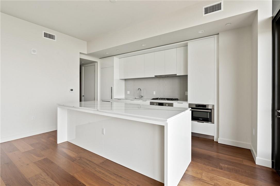 44 East Ave # 2011, Austin, TX 78701