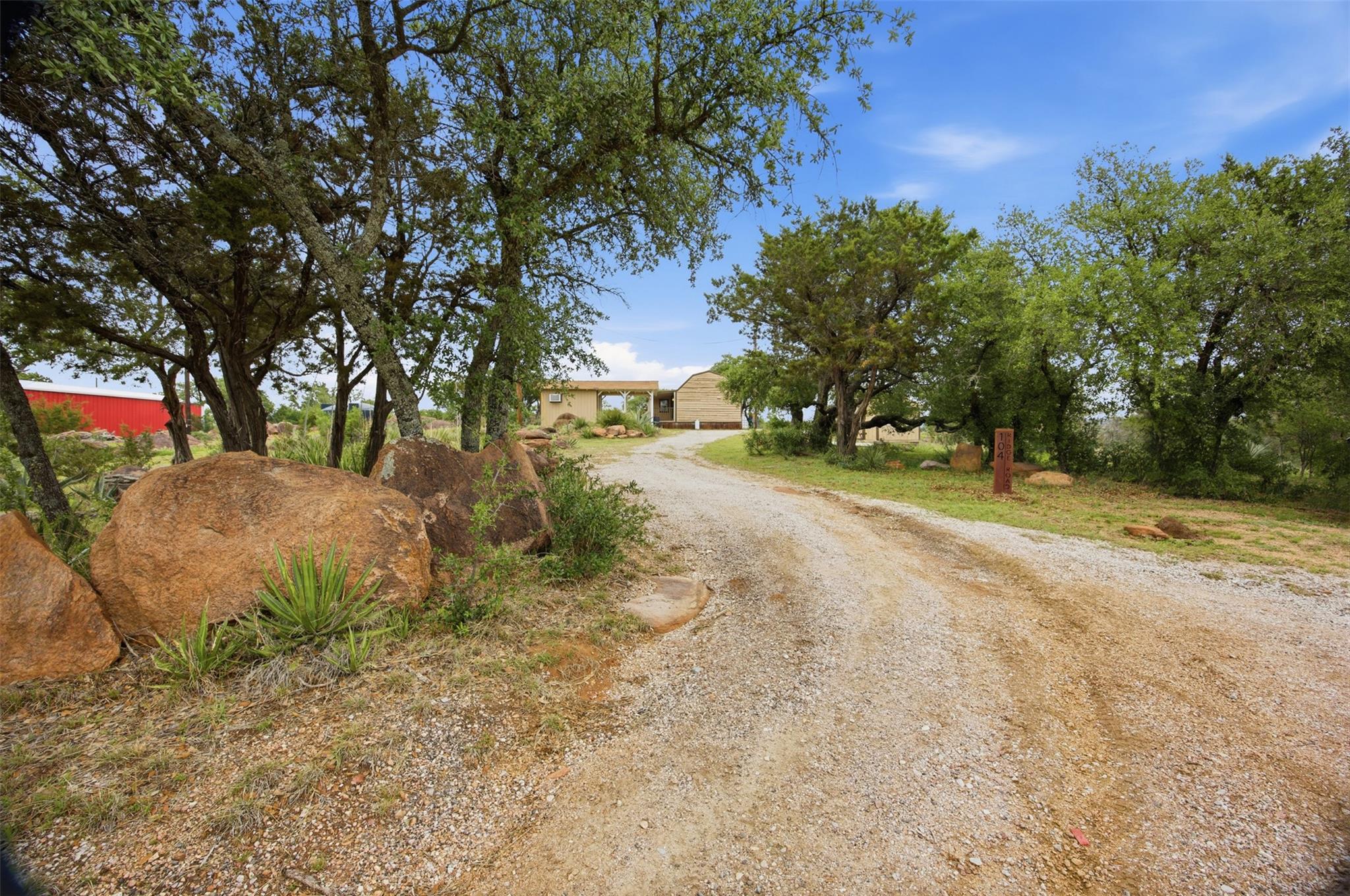 104 Ridge Rd, Burnet, TX 78611