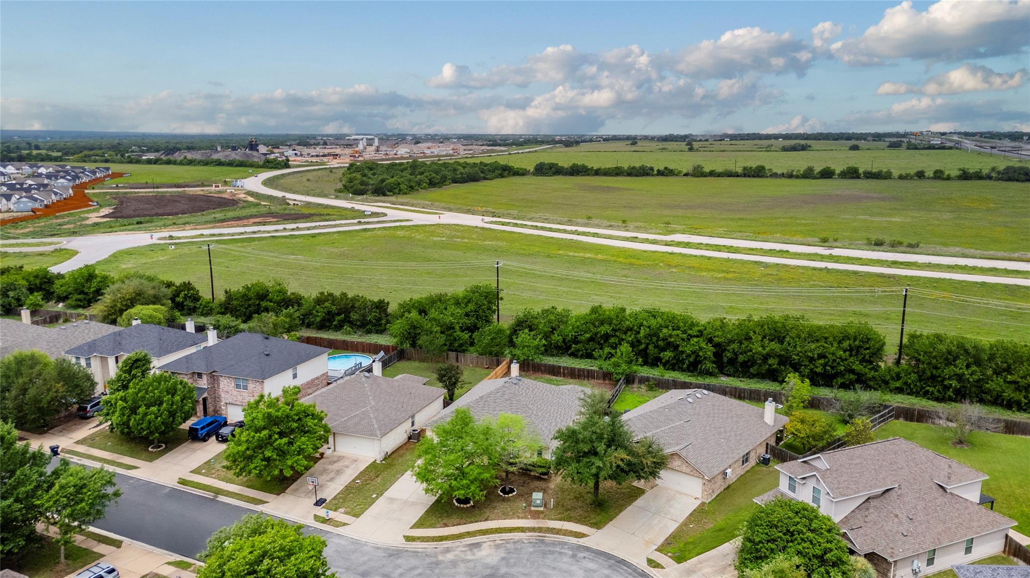 129 Barn Owl Loop, Leander, TX 78641