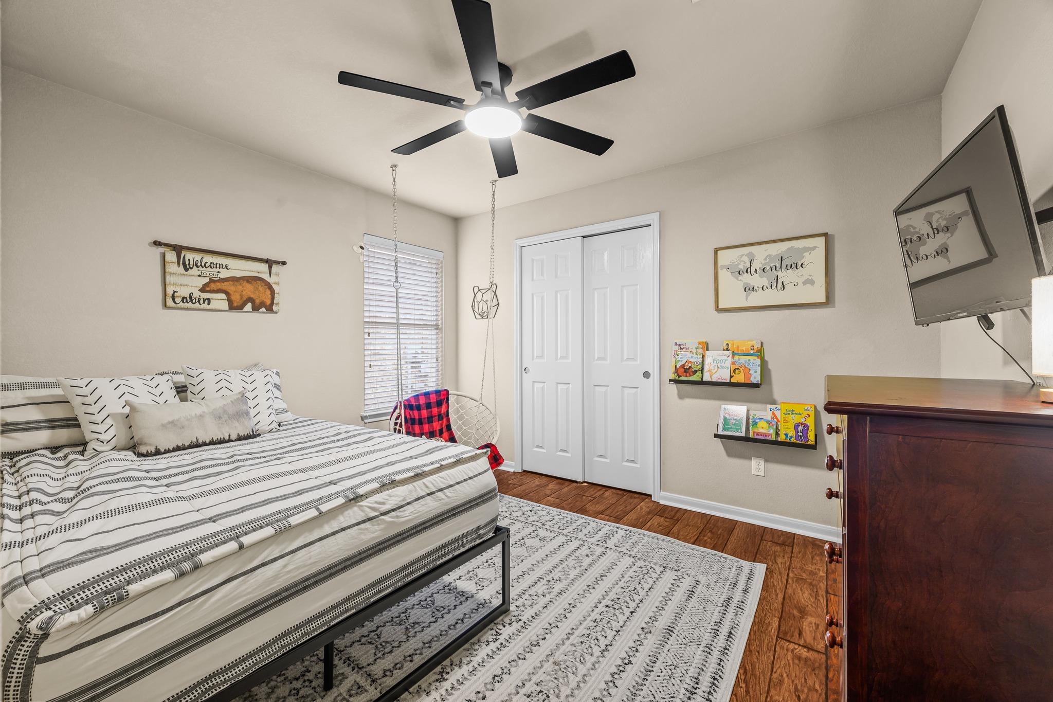 129 Barn Owl Loop, Leander, TX 78641