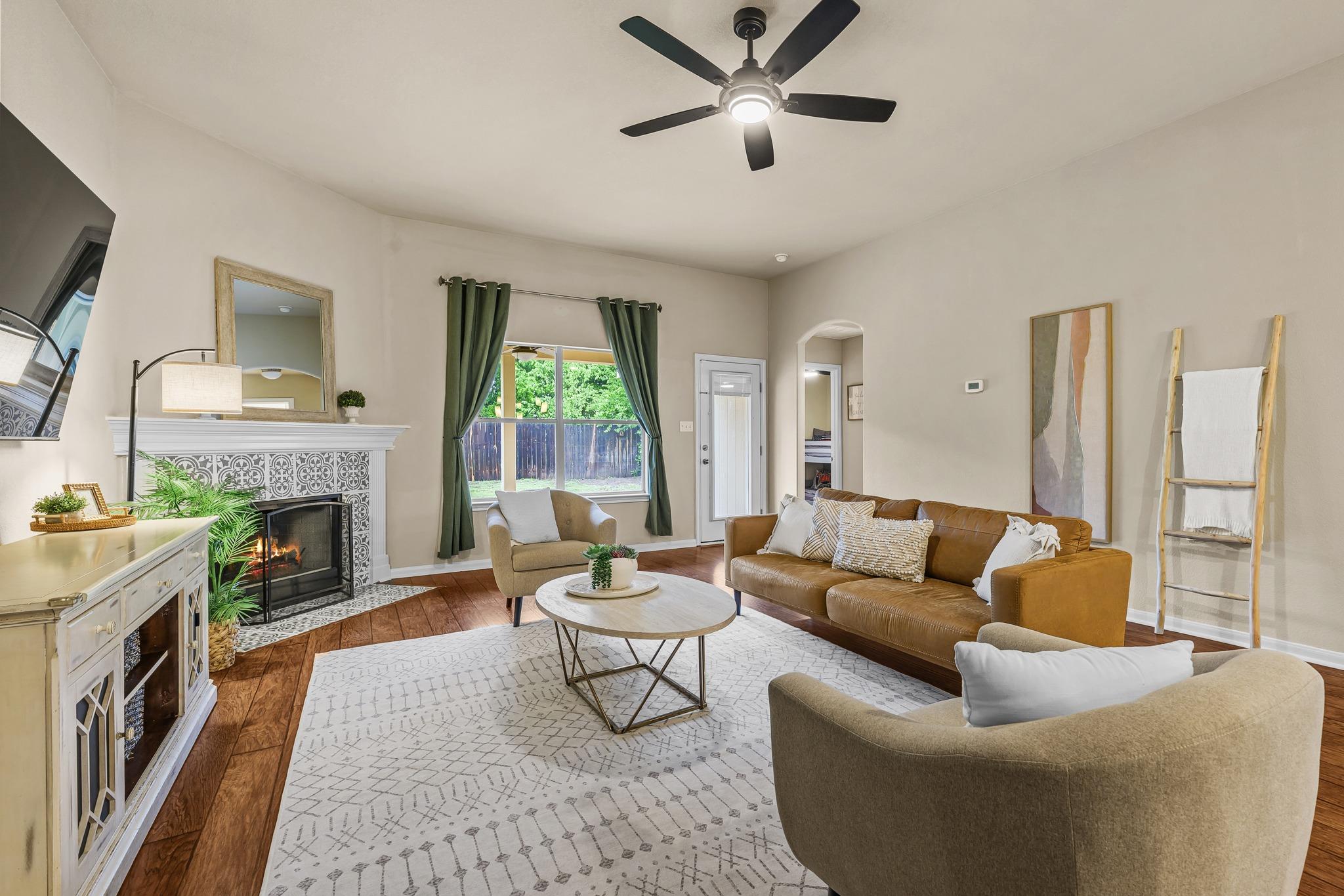 129 Barn Owl Loop, Leander, TX 78641